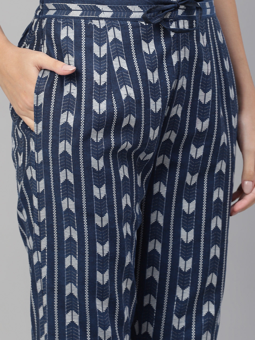 Women Blue Printed Pure Cotton Kurta with Trousers