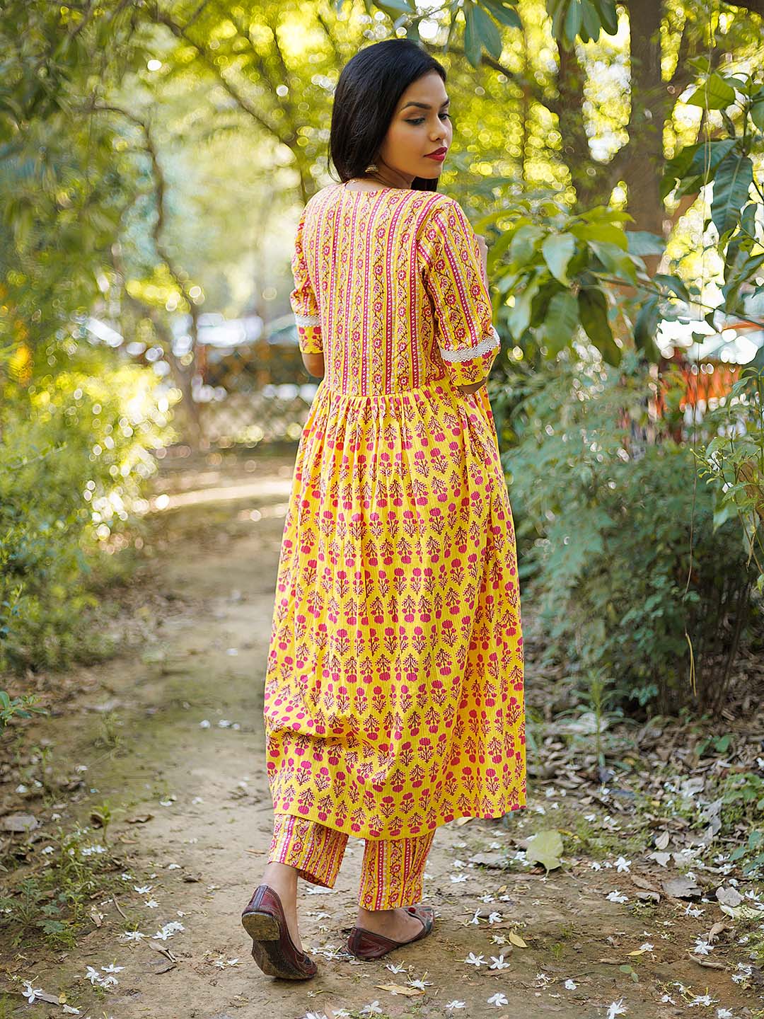 Yellow FLoral Kurta set with Lace Details