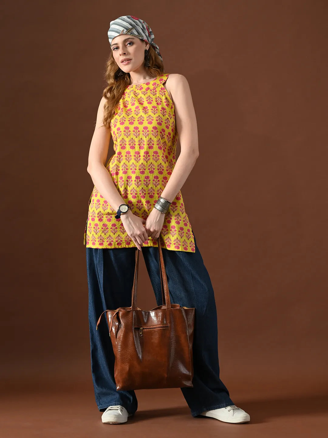 Women Floral Printed Neema Backless Kurti