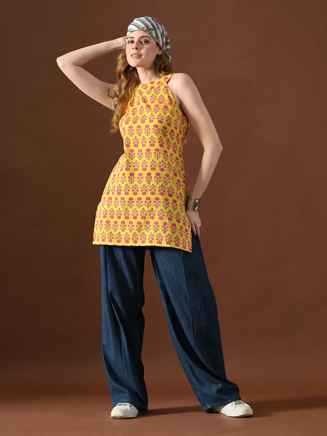 Women Floral Printed Neema Backless Kurti