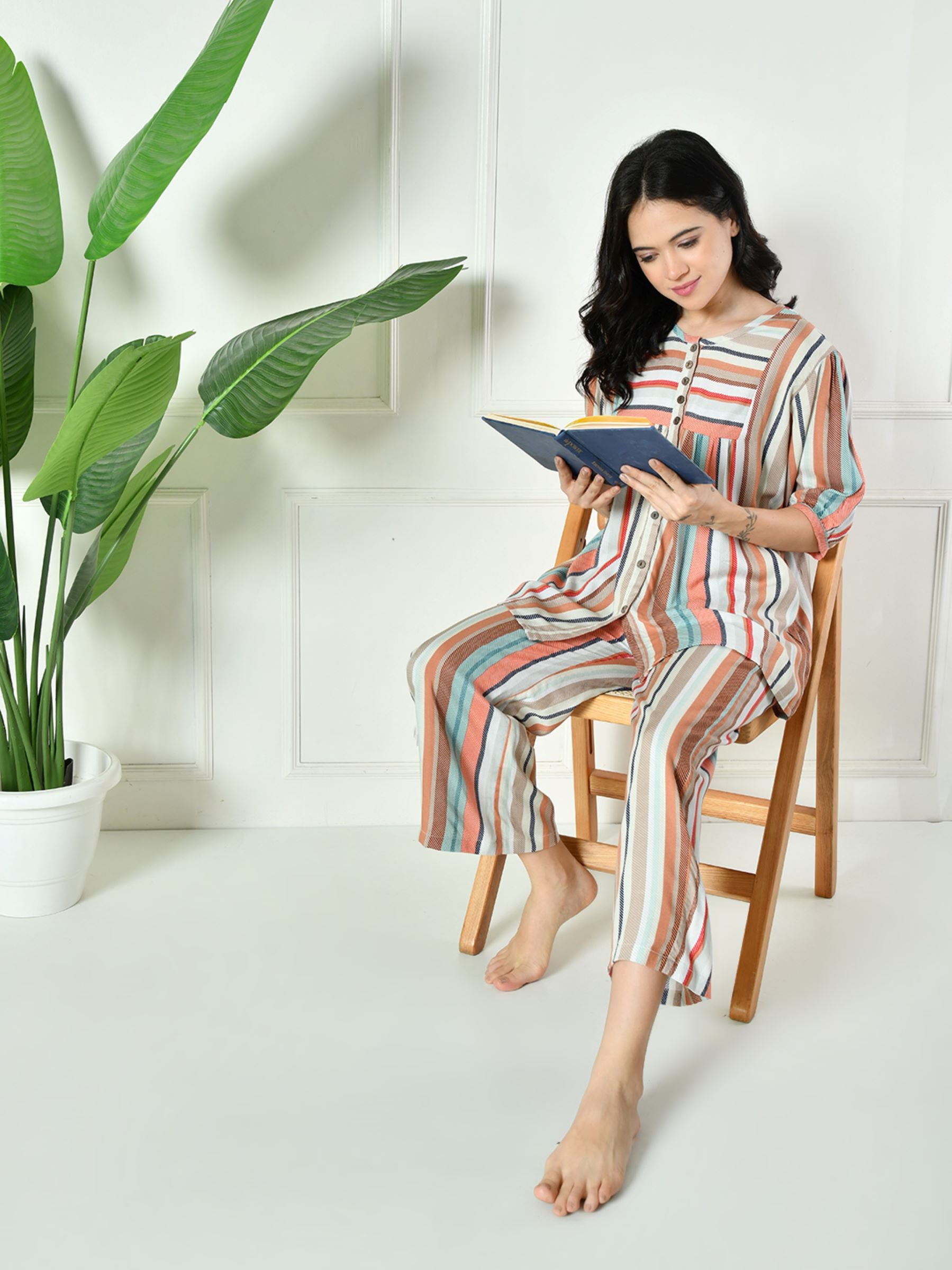 Women Multi Colour Stripes Lounge set
