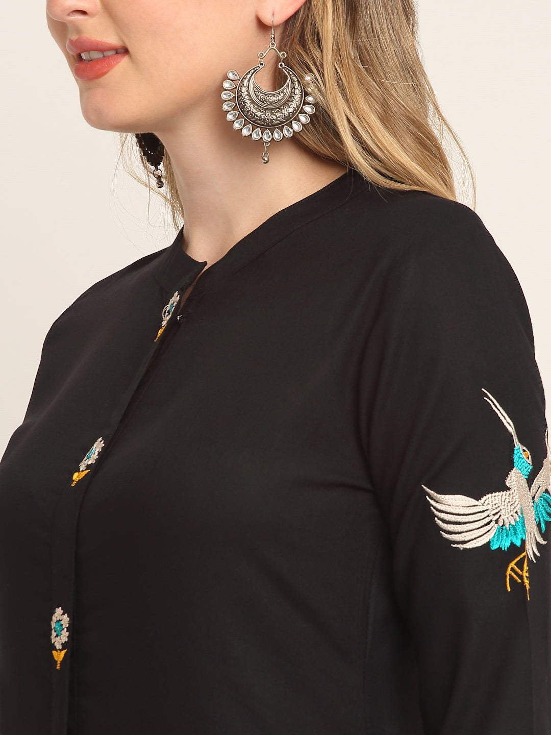 Women Rayon Black Embroidered Kurta
