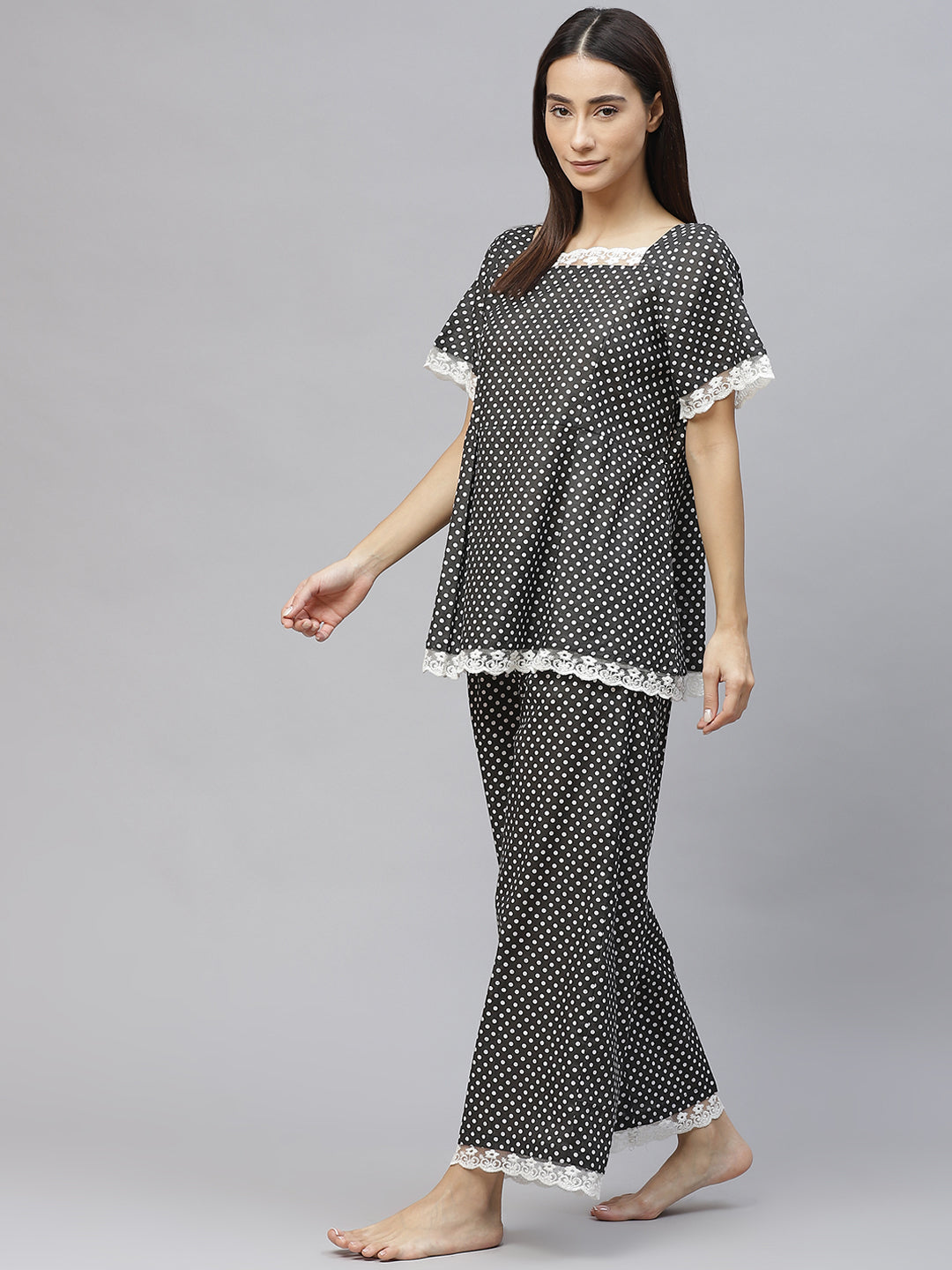 Women Black and White Pure Cotton Polka Dots Printed Night suit
