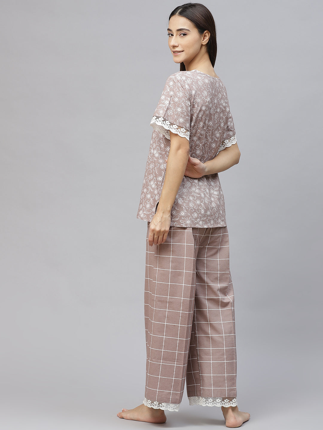 Women Brown & White Pure Cotton Printed Night suit