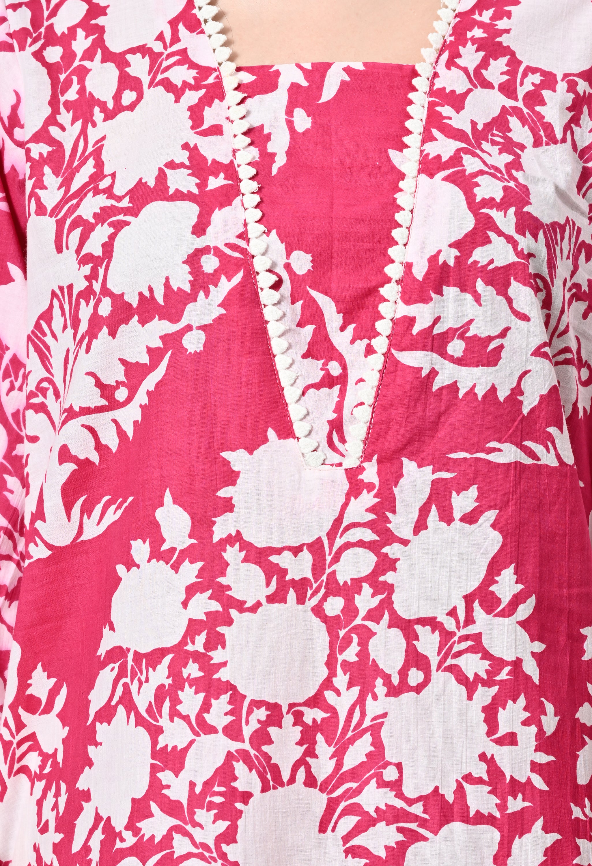 Pink FLoral kurta set with lace details