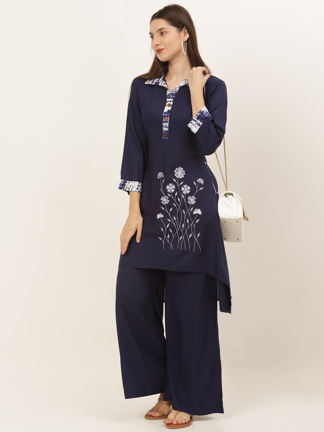 Women Blue Printed Kurti with Trousers