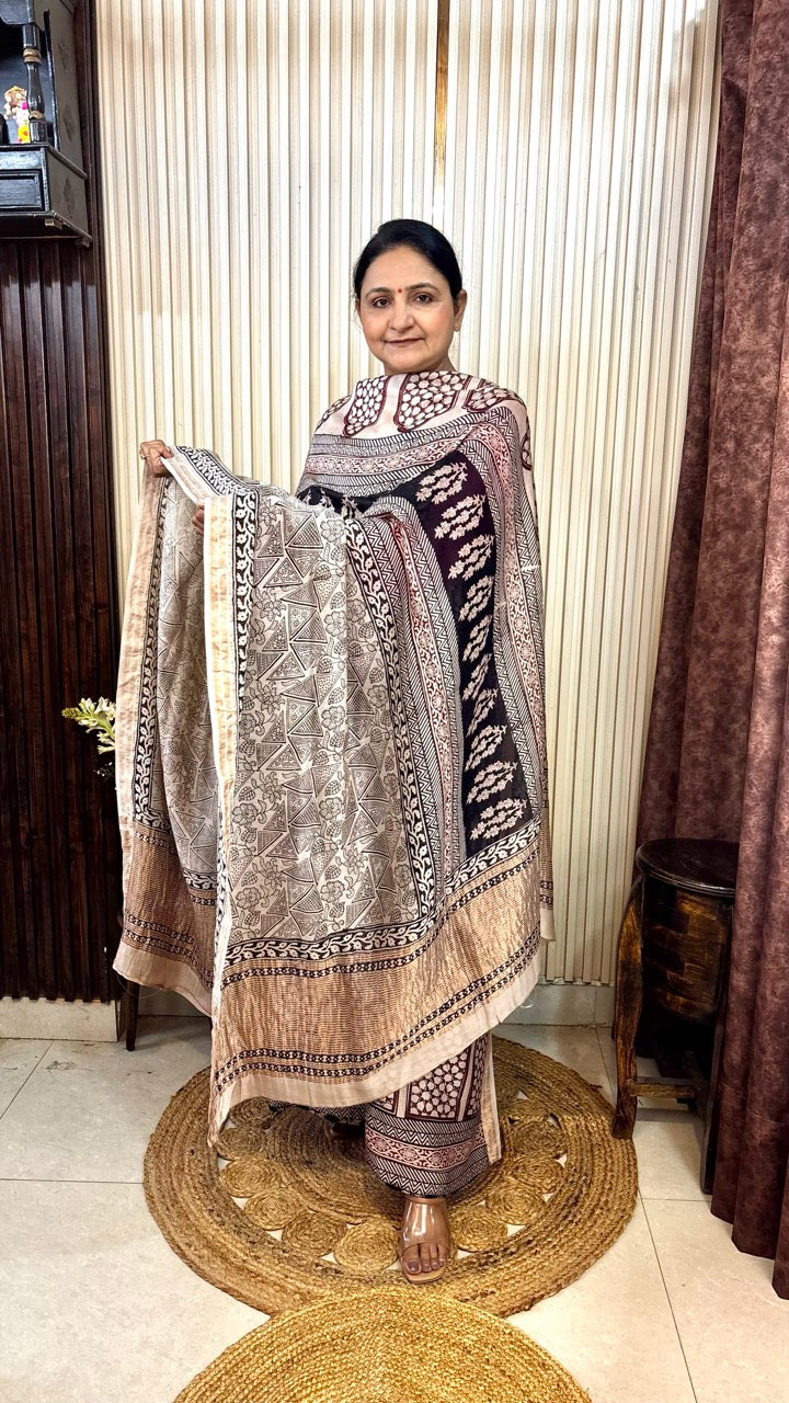 Maheshwari Silk Bagh Hand Block Printed Kurta Set With Tissue Zari Pallu Dupatta - Set of 3