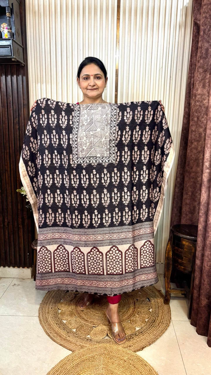 Maheshwari Silk Bagh Hand Block Printed Kurta Set With Tissue Zari Pallu Dupatta - Set of 3