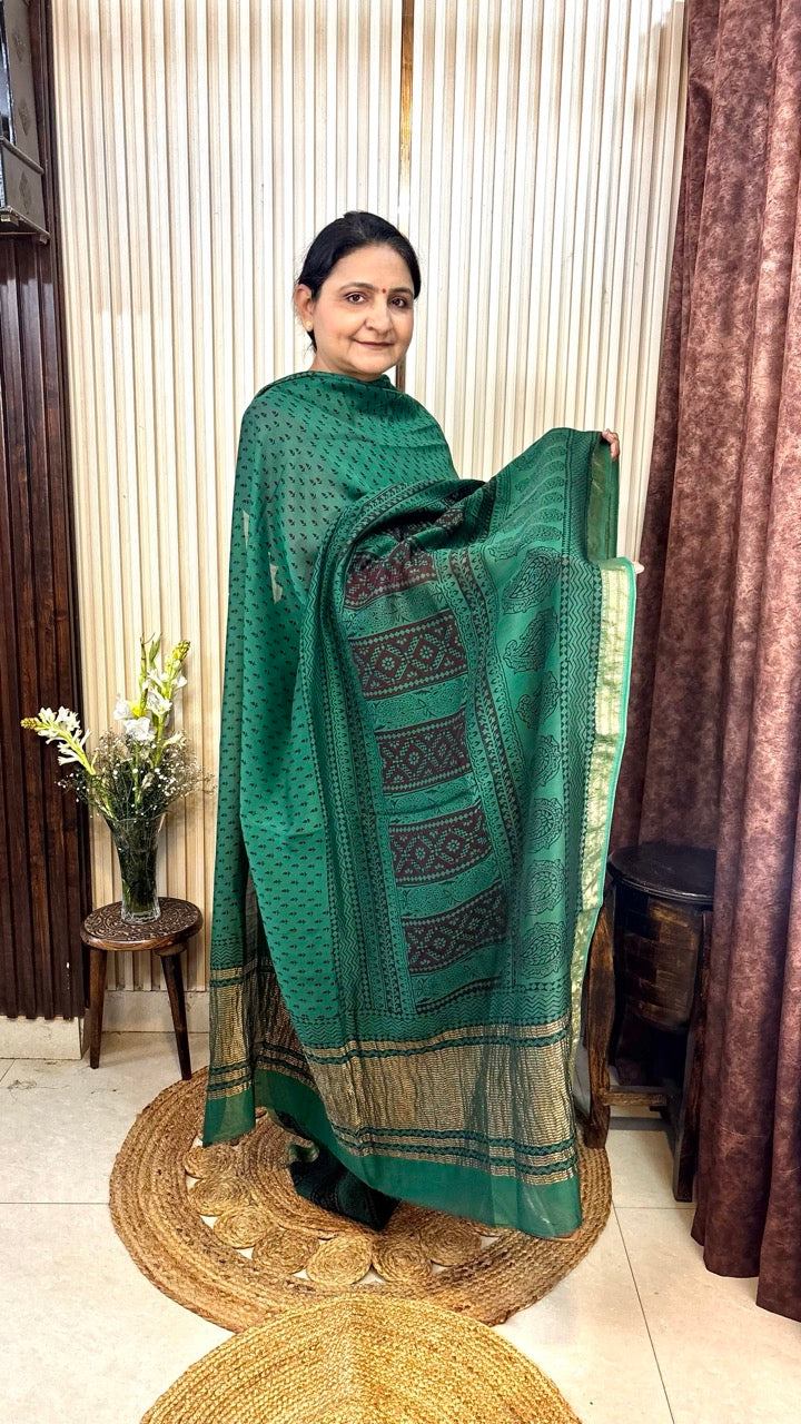 Maheshwari Silk Bagh Hand Block Printed Kurta Set With Tissue Zari Pallu Dupatta - Set of 3