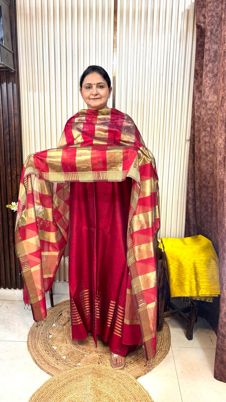 Pure Maheshwari Silk Zari Kurta With Dupatta - Set of 2