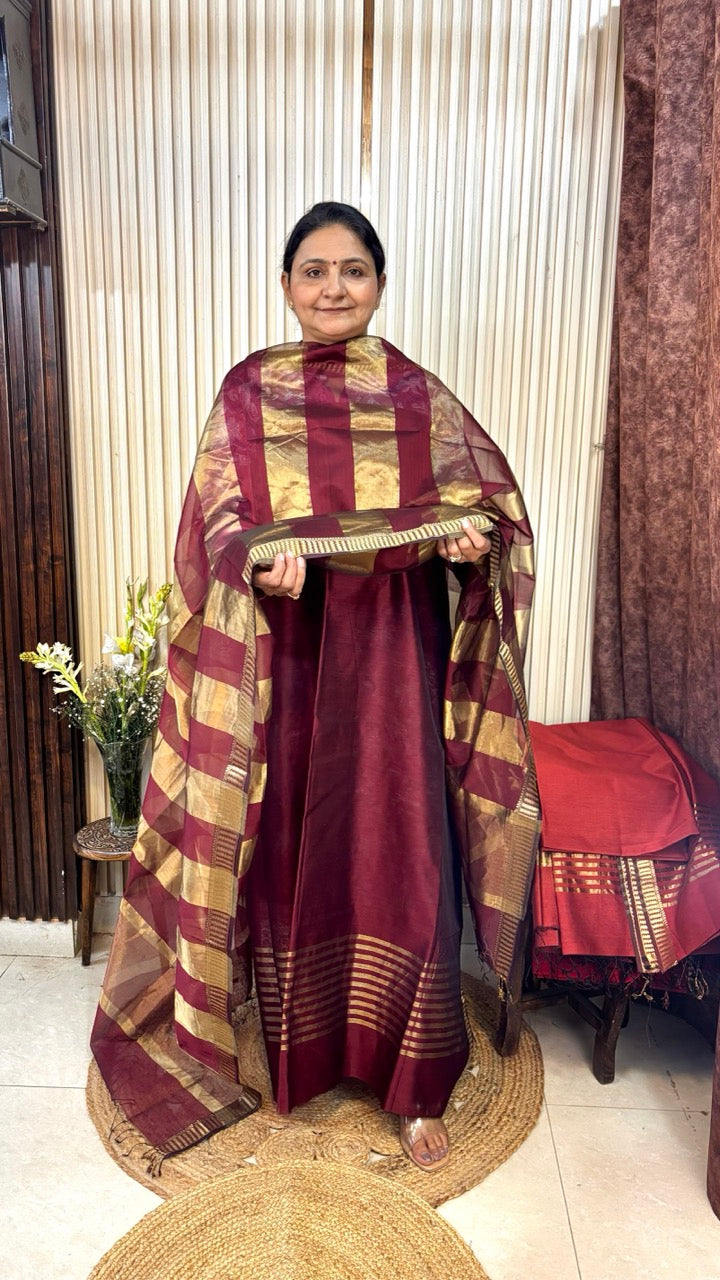 Pure Maheshwari Silk Zari Kurta With Dupatta - Set of 2