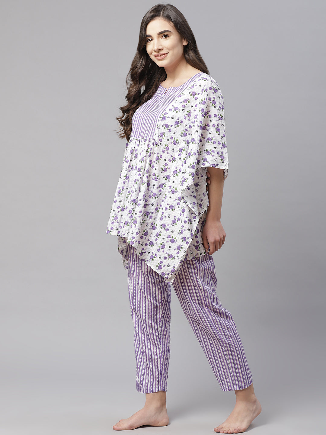 Women Purple & White Floral Printed Cotton Pyjama Set