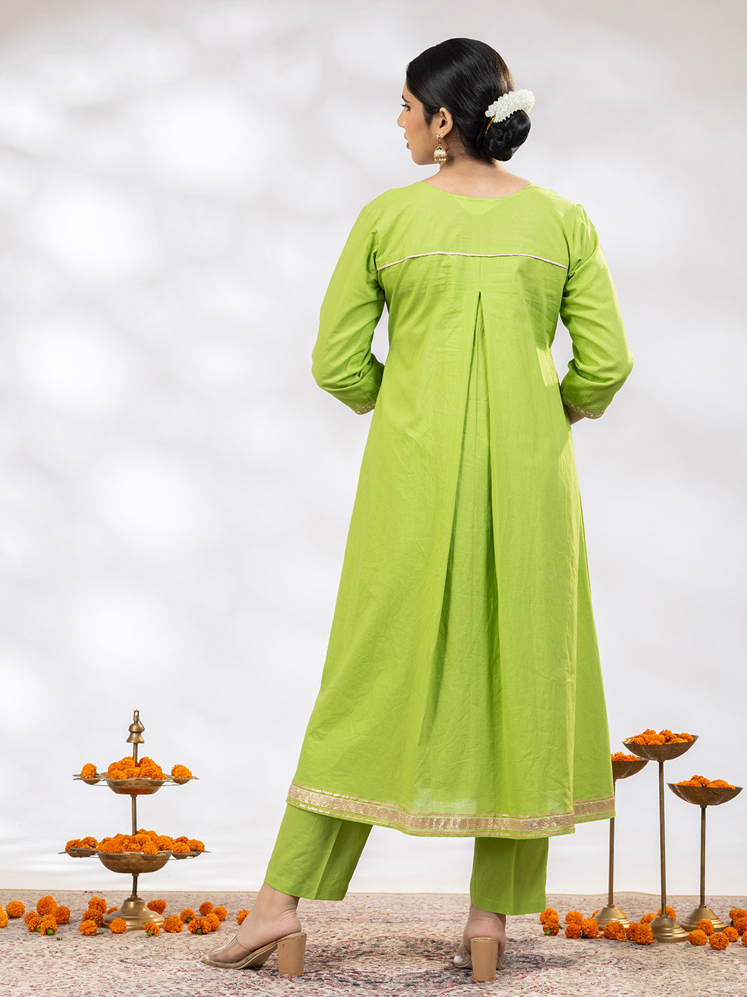 Utsav Women Green Zari Embroidered Suit - Set of 3
