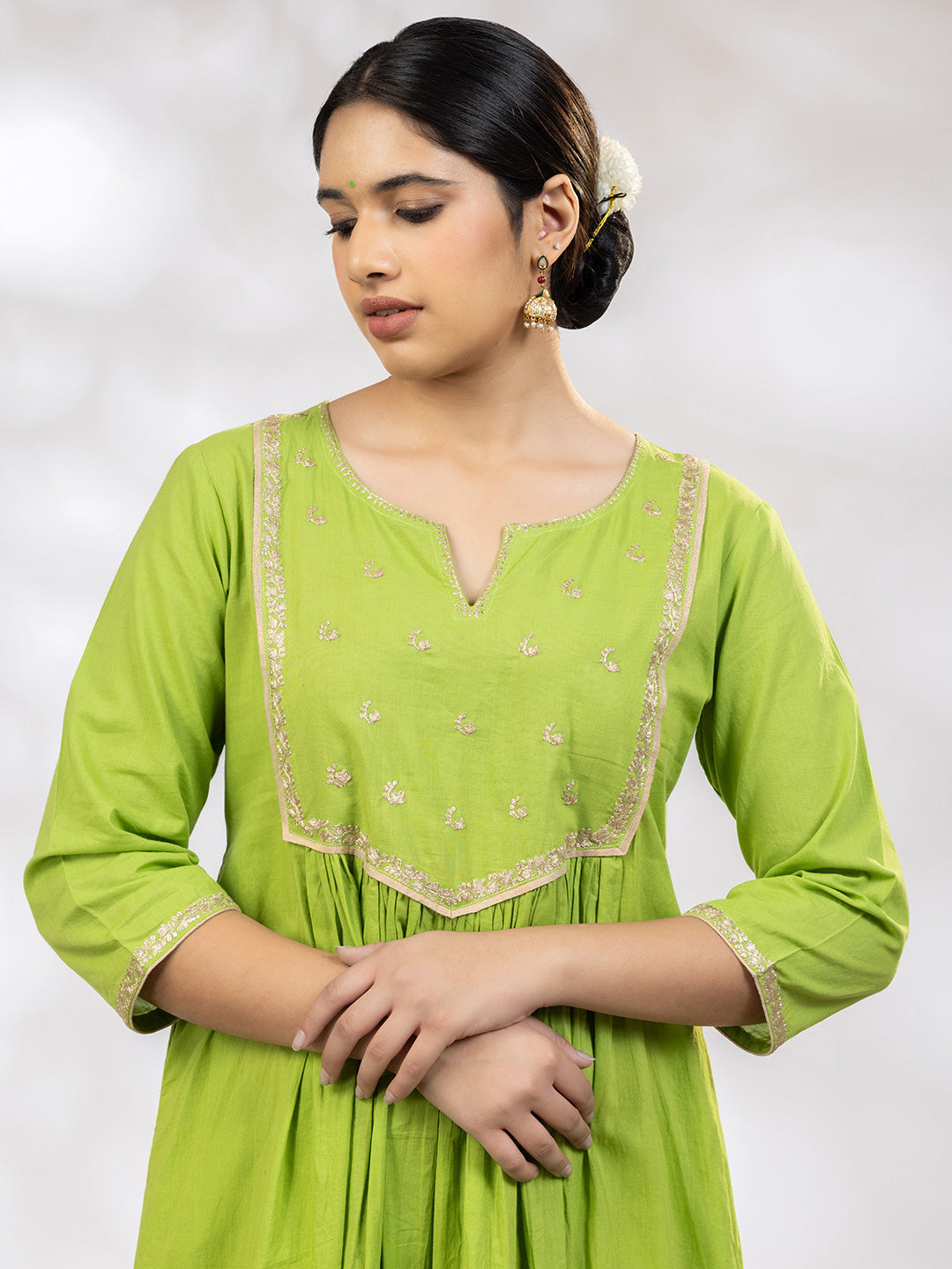 Utsav Women Green Zari Embroidered Suit - Set of 3