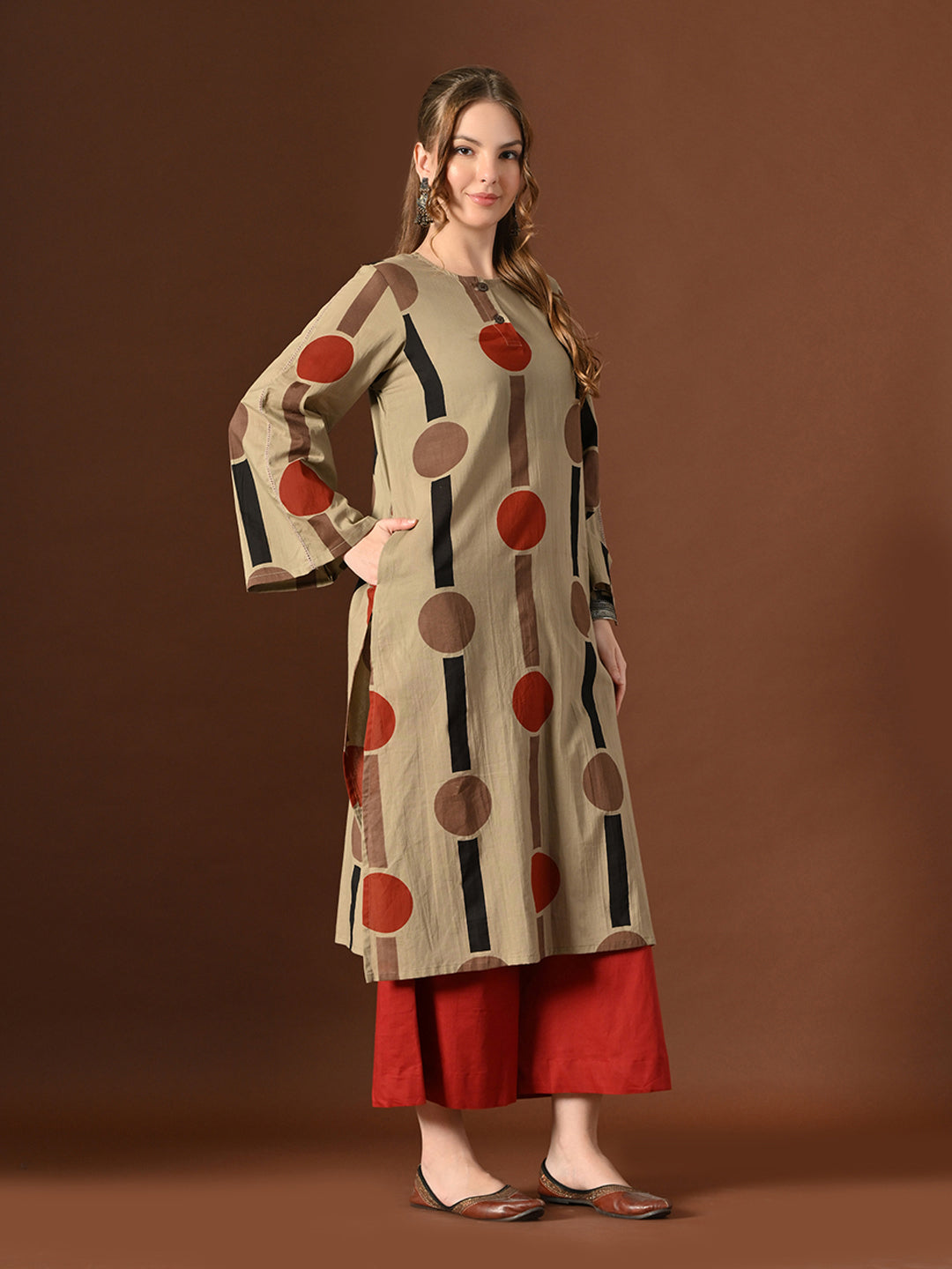 Women Beige Geometrical Print Cotton Oversized Kurta