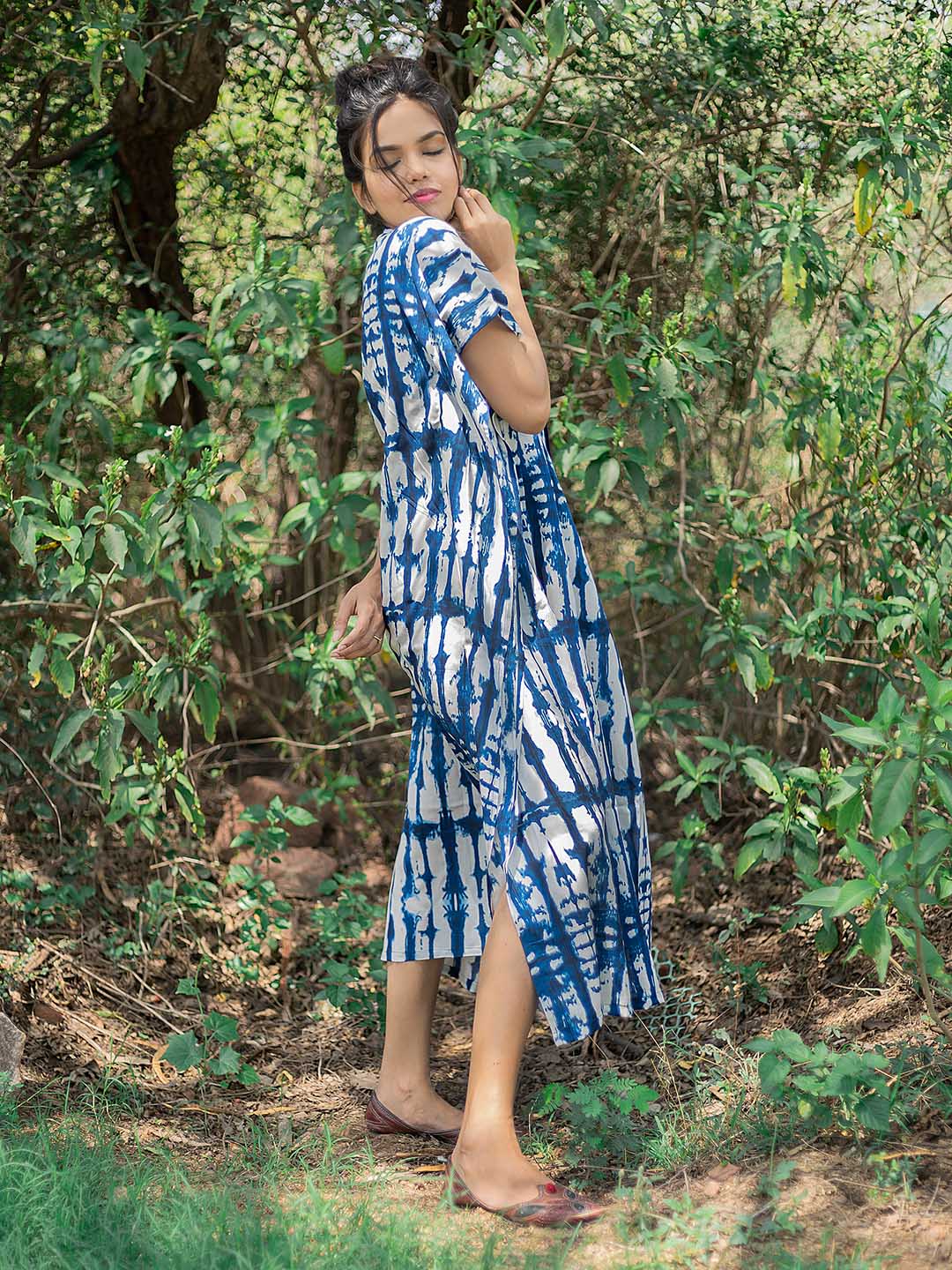 Shibori Kaftan with Pleates and lace details