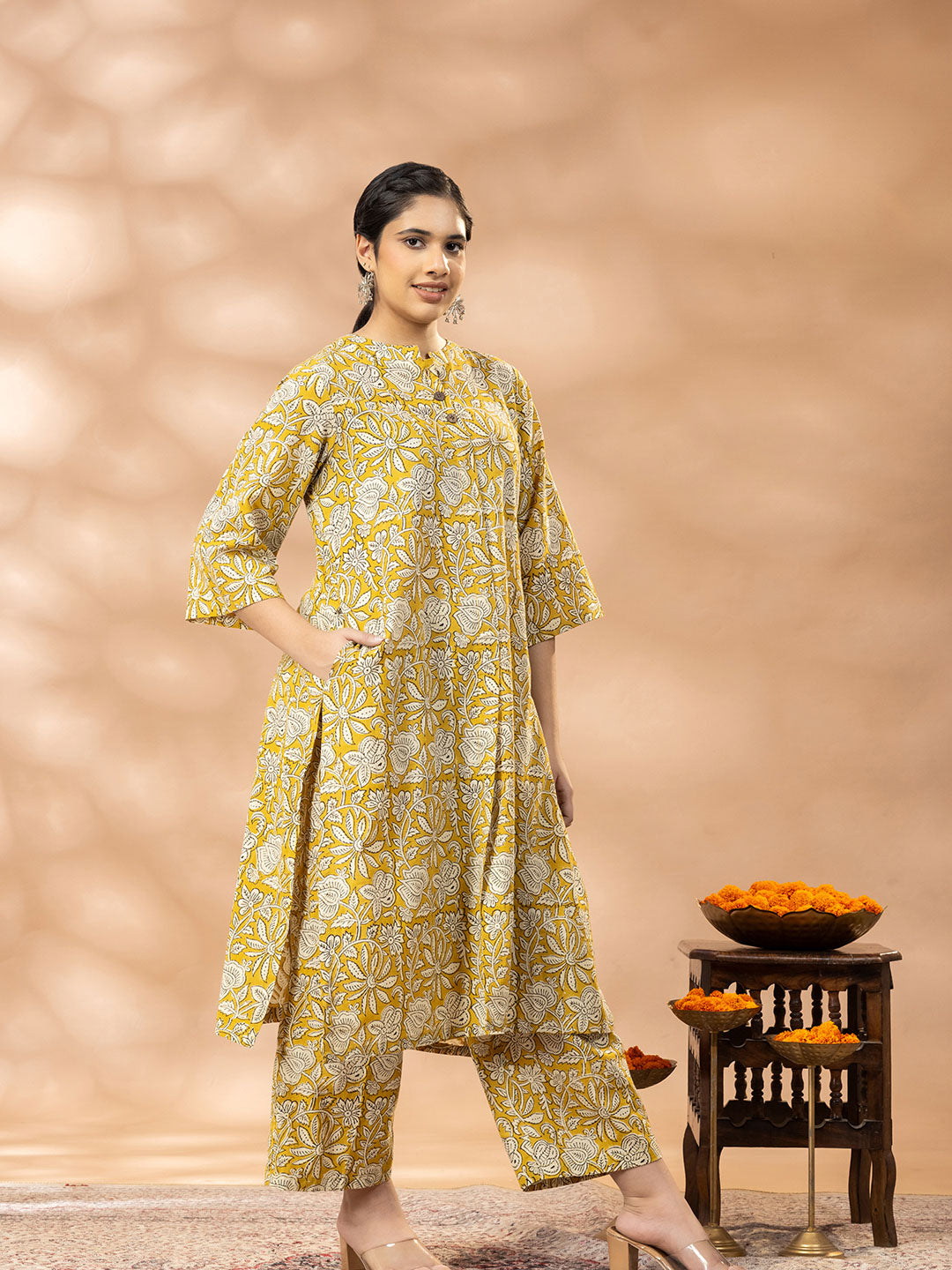 Bagru Yellow and Cream Mandarin Neck Kurta Set