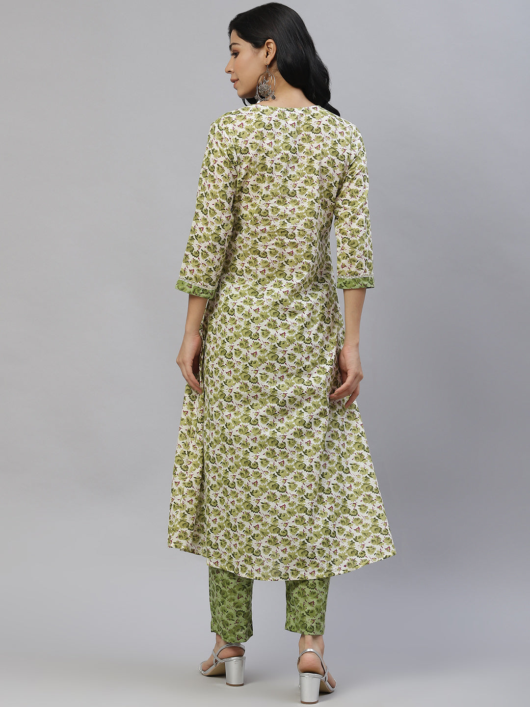 Women Green Floral Panelled Gotta Patti Pure Cotton Kurta Set