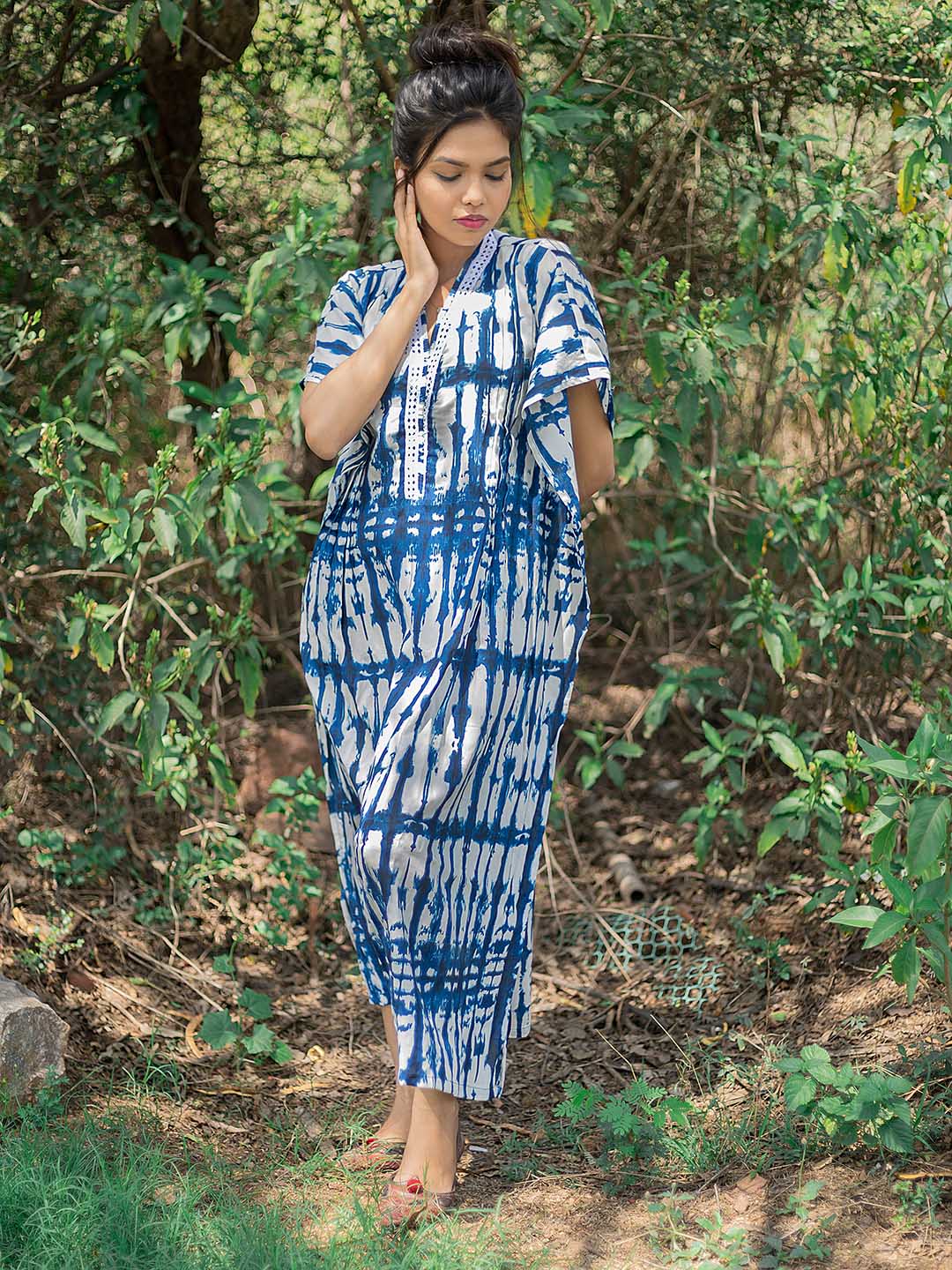 Shibori Kaftan with Pleates and lace details