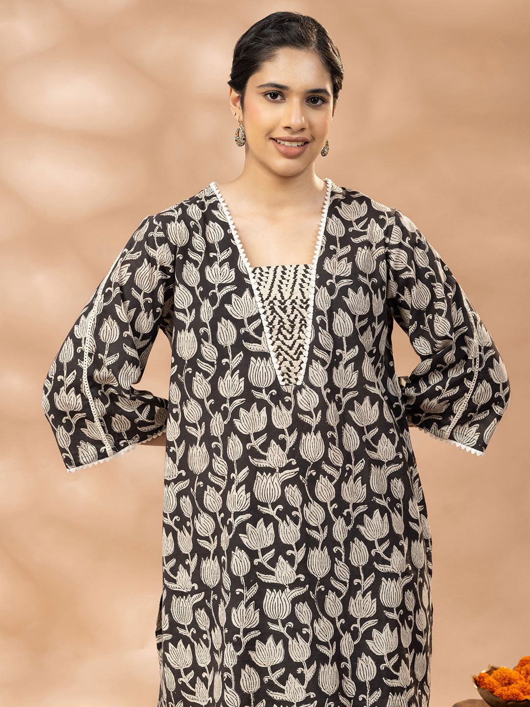 Bagru Black And White Floral Print Pleated Salwar Set