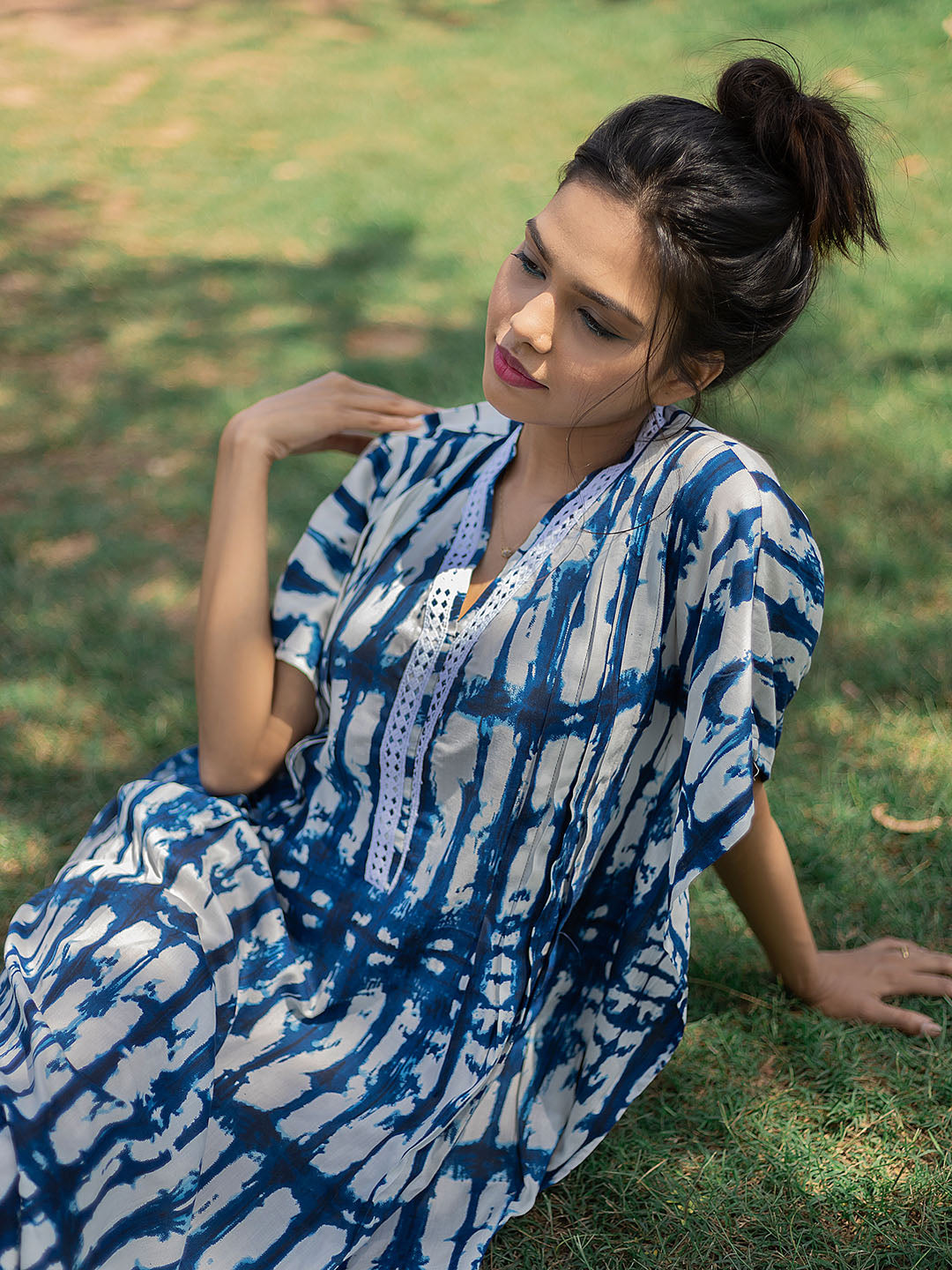 Shibori Kaftan with Pleates and lace details