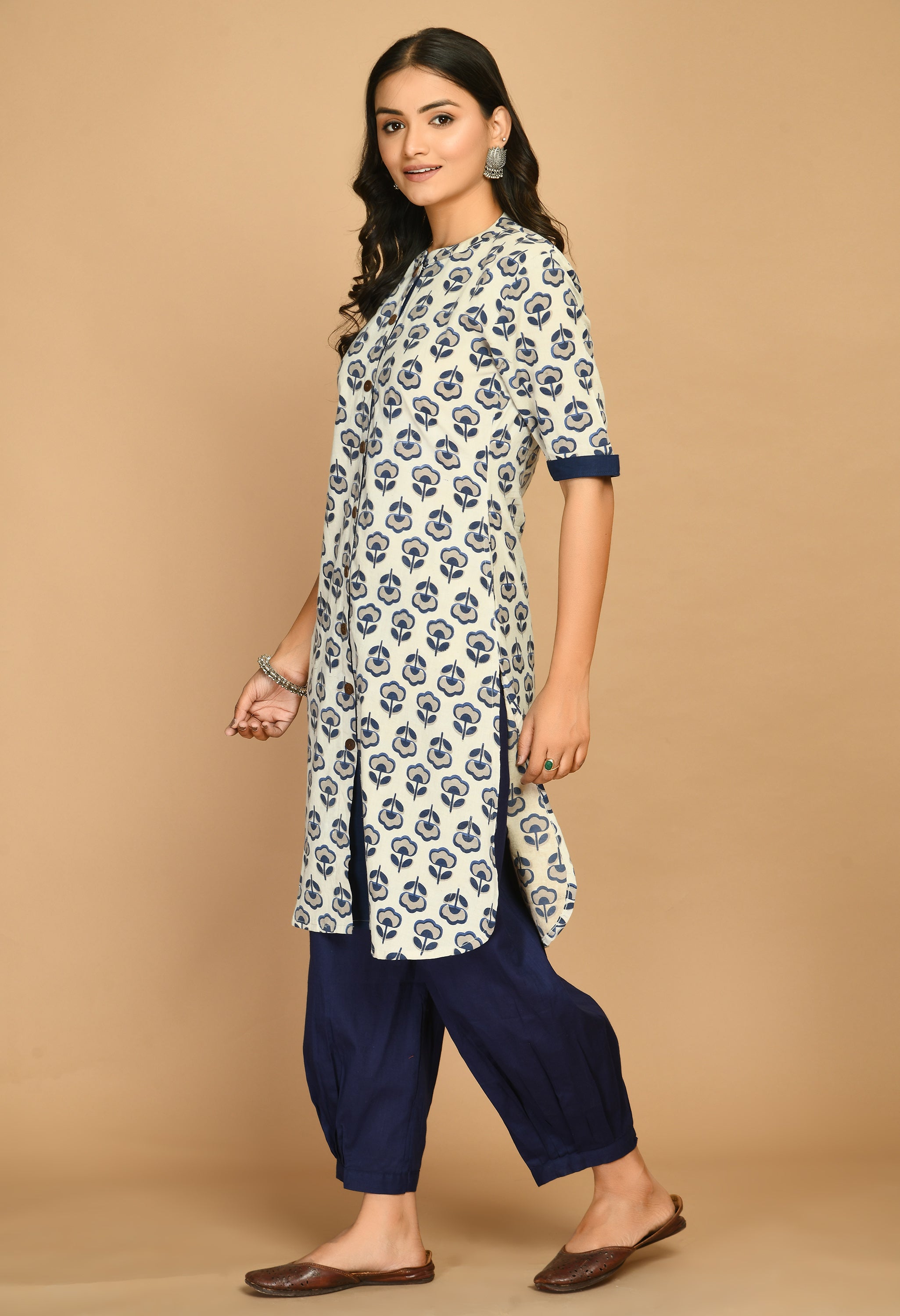 HandBlock Printed Blue Booty Dabu Kurta