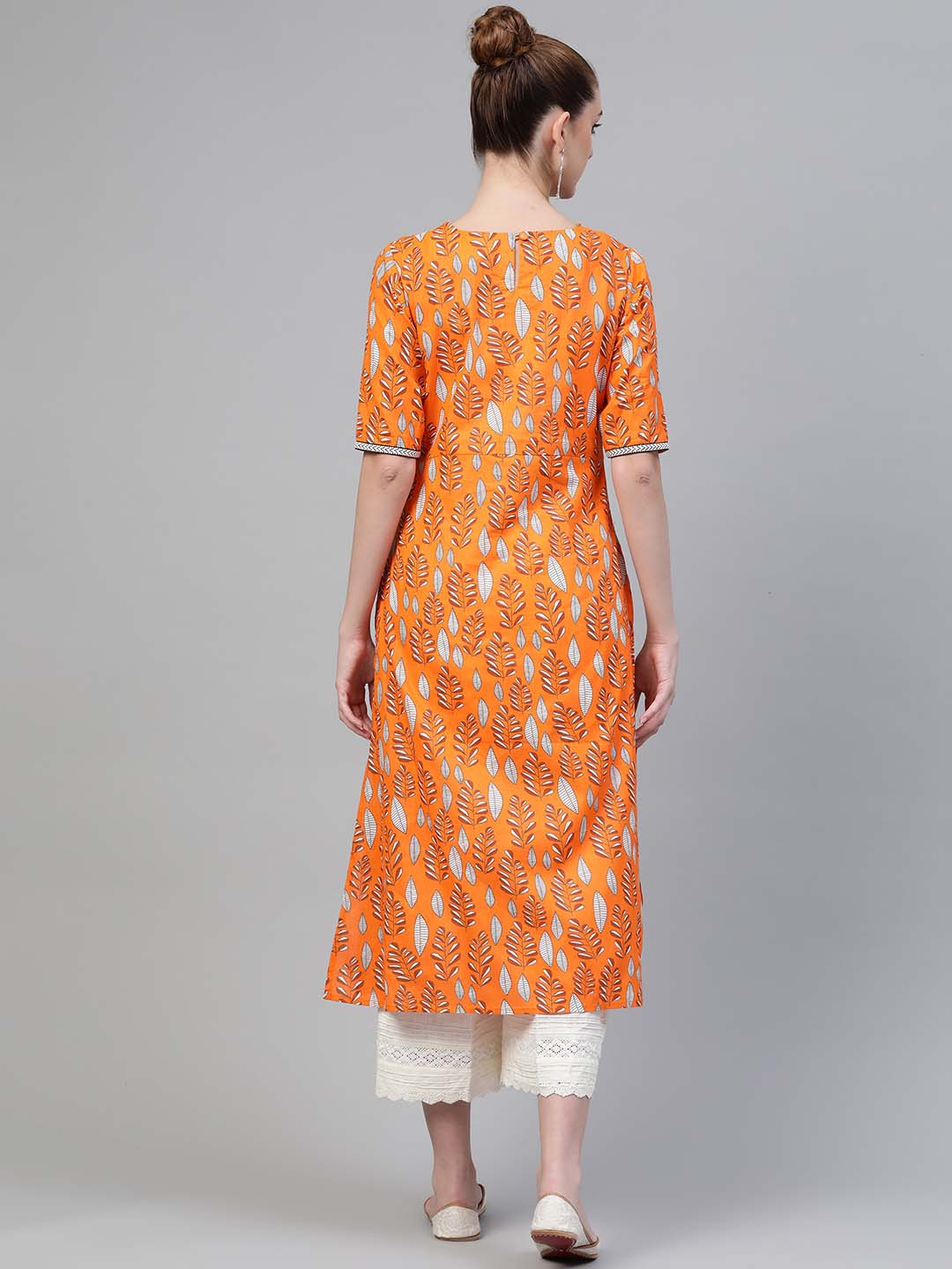 Women Orange & White Floral Printed Thread Work Pure Cotton Kurta