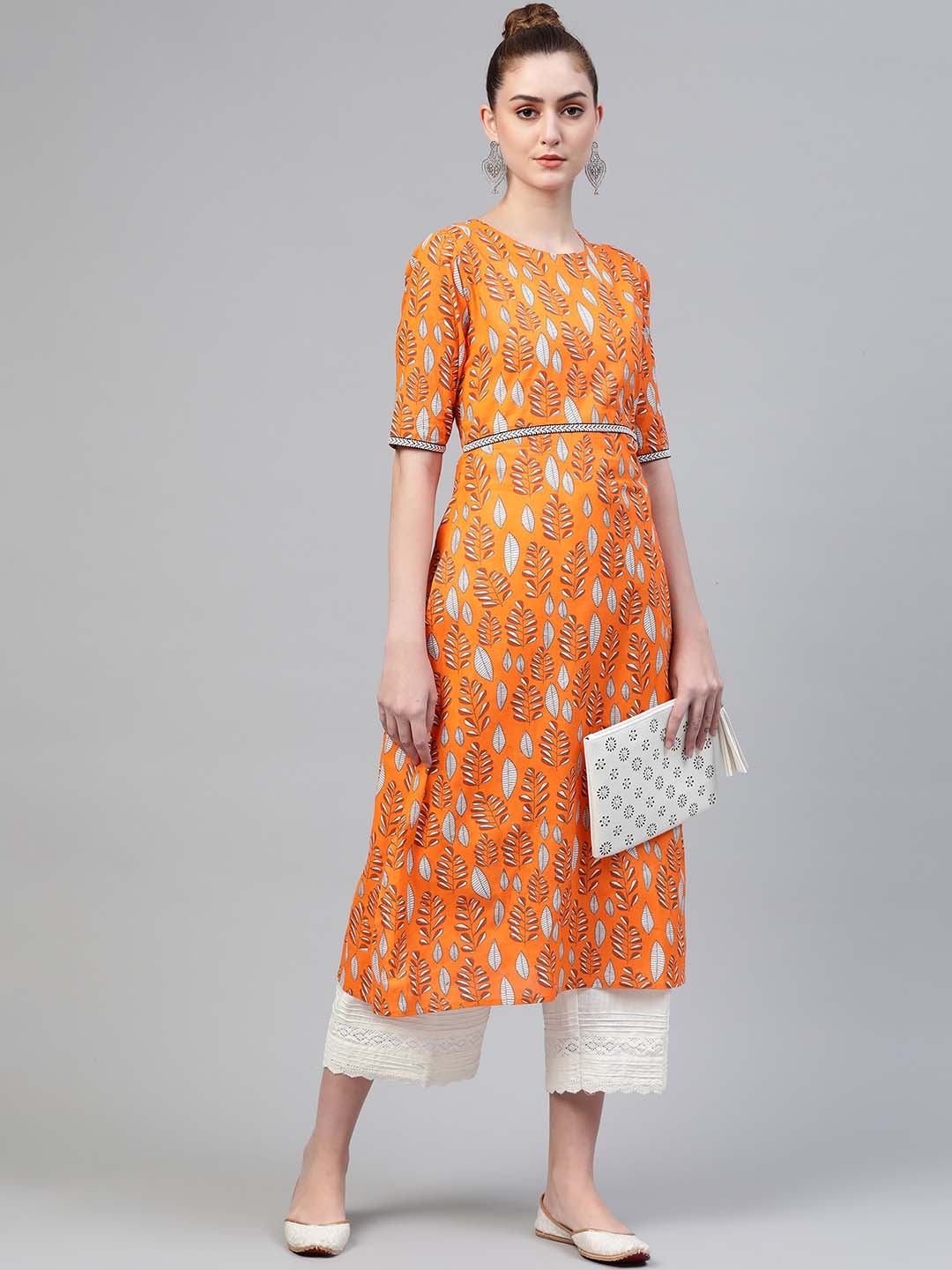 Women Orange & White Floral Printed Thread Work Pure Cotton Kurta