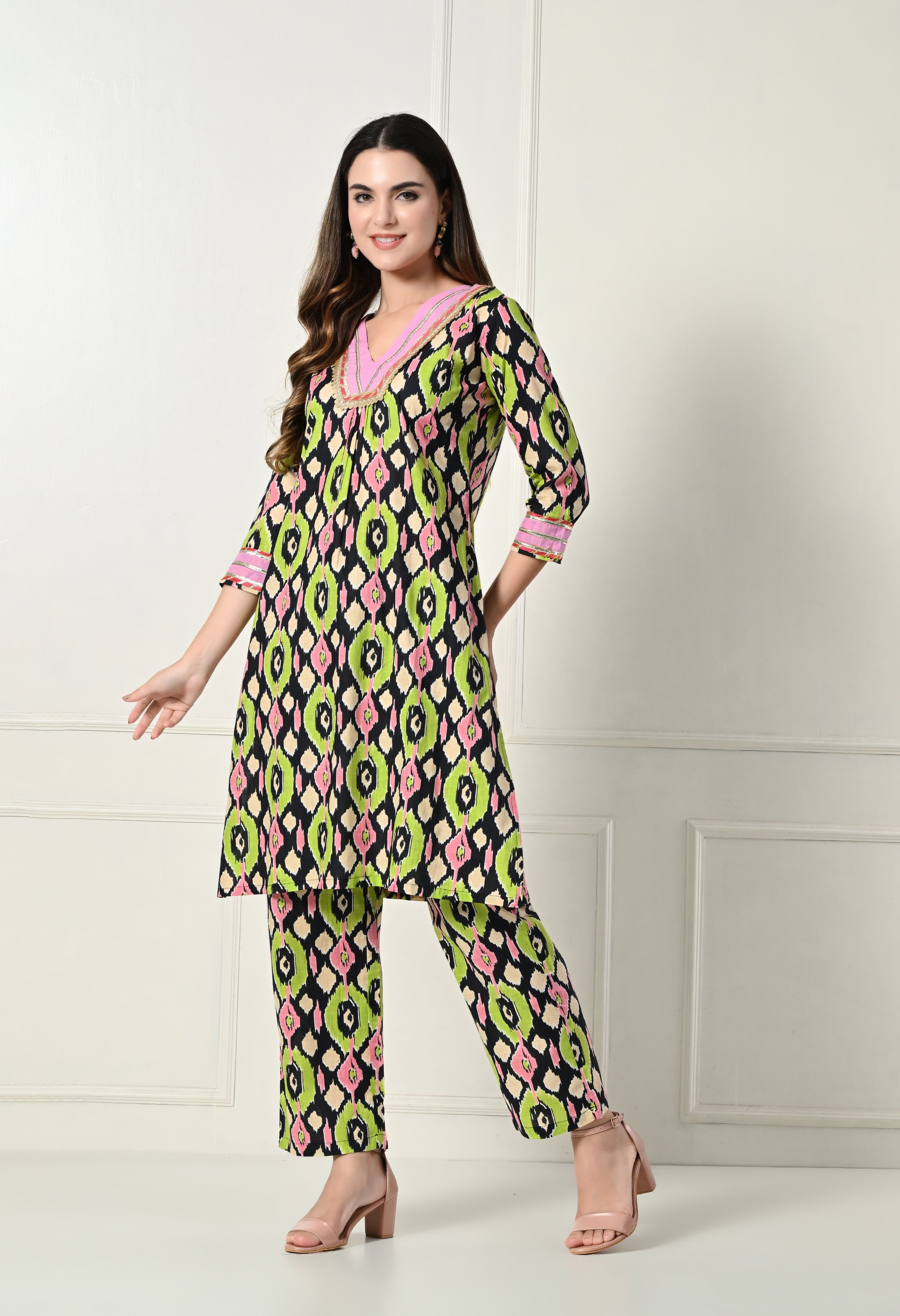 Green & Pink Ikkat Kurta Set With Lace