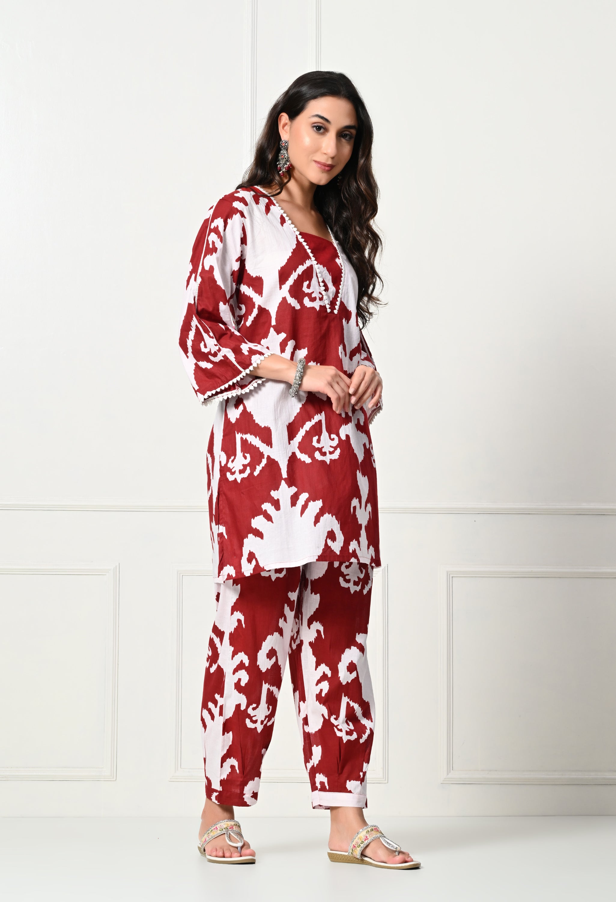 Maroon Big Flower Kurta Set With Lace Set