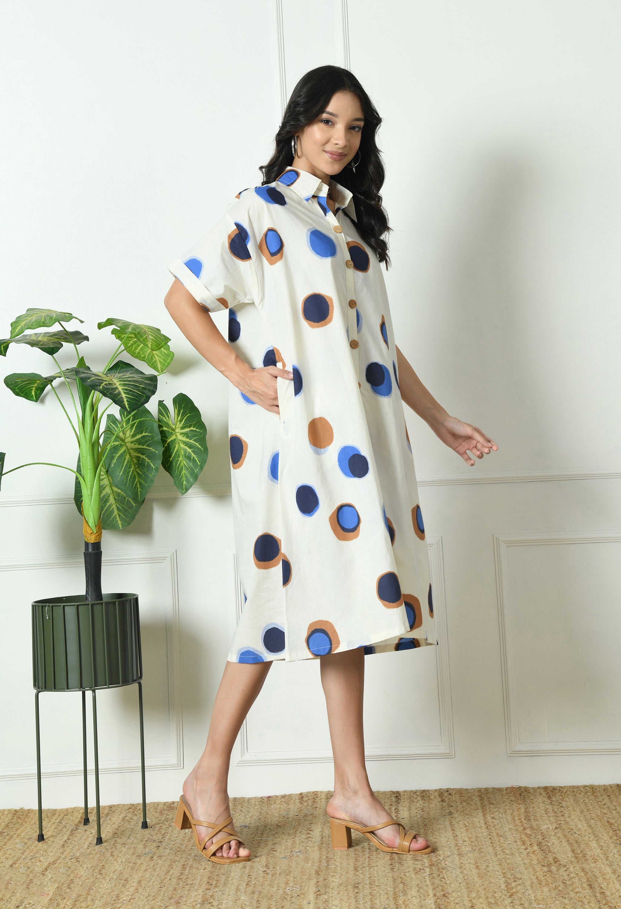 White Polka dots dress with collar