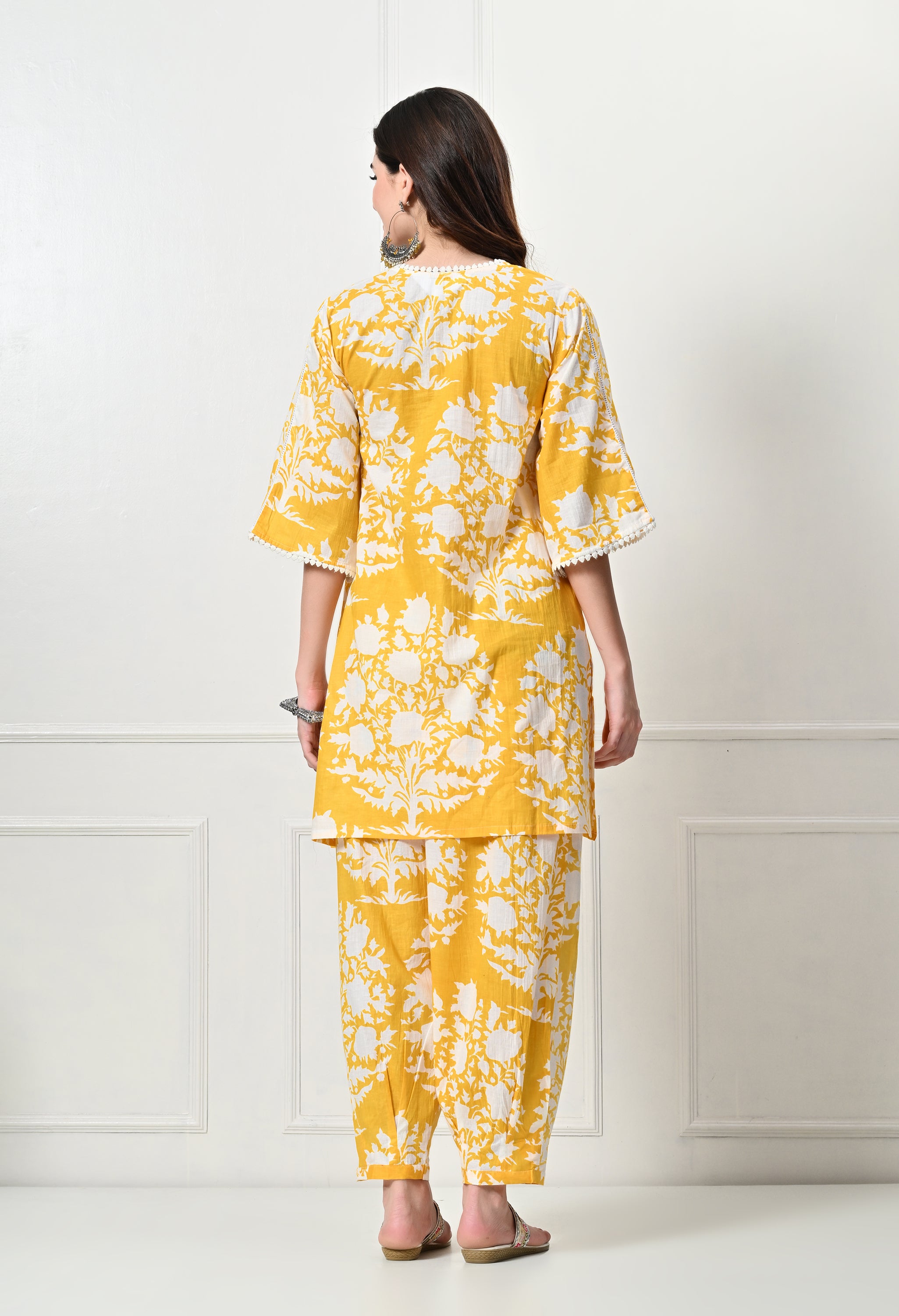 Yellow Big Floral Kurta set with Lace Details