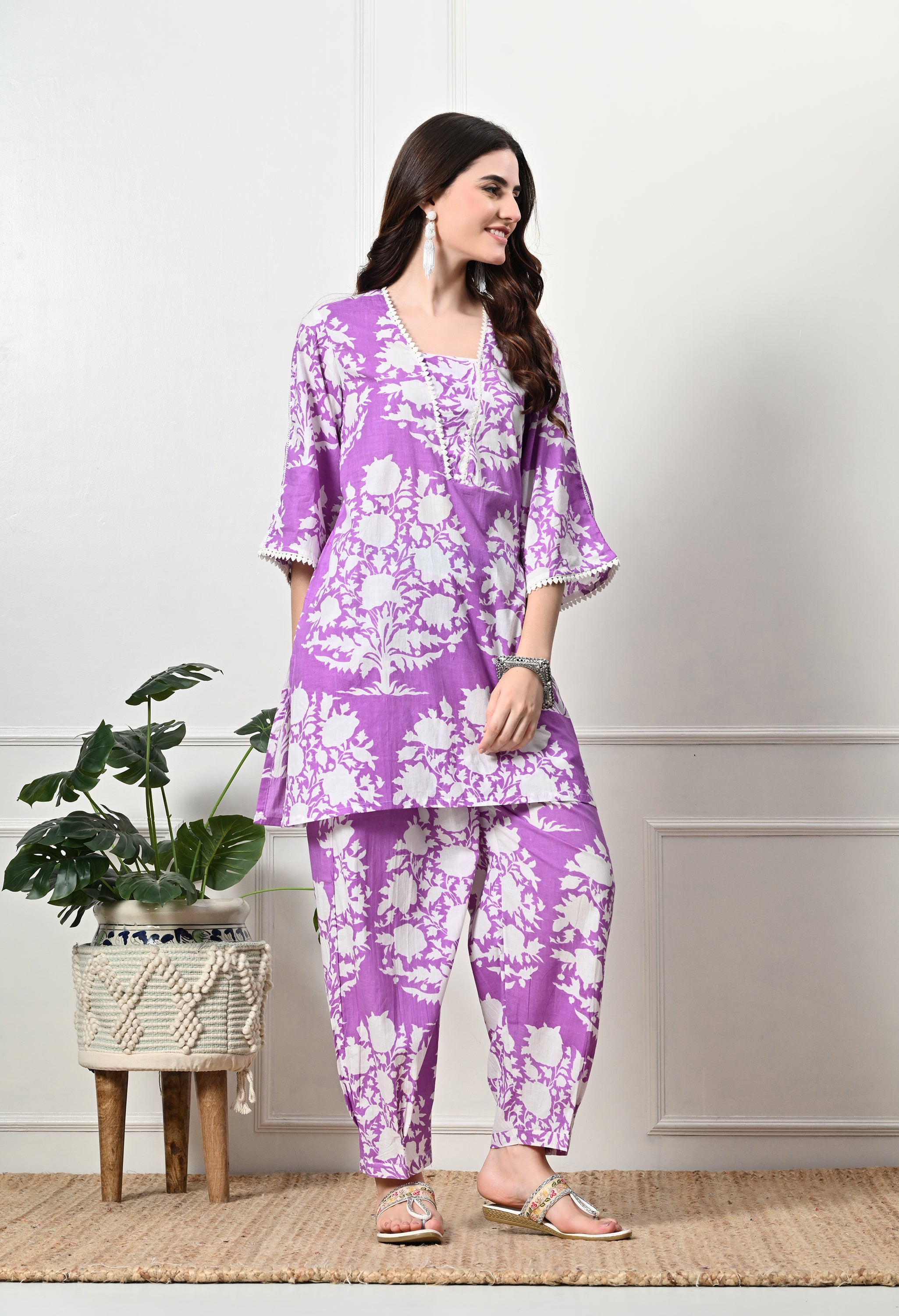 Mauve Big Flower Kurta Set With Lace details