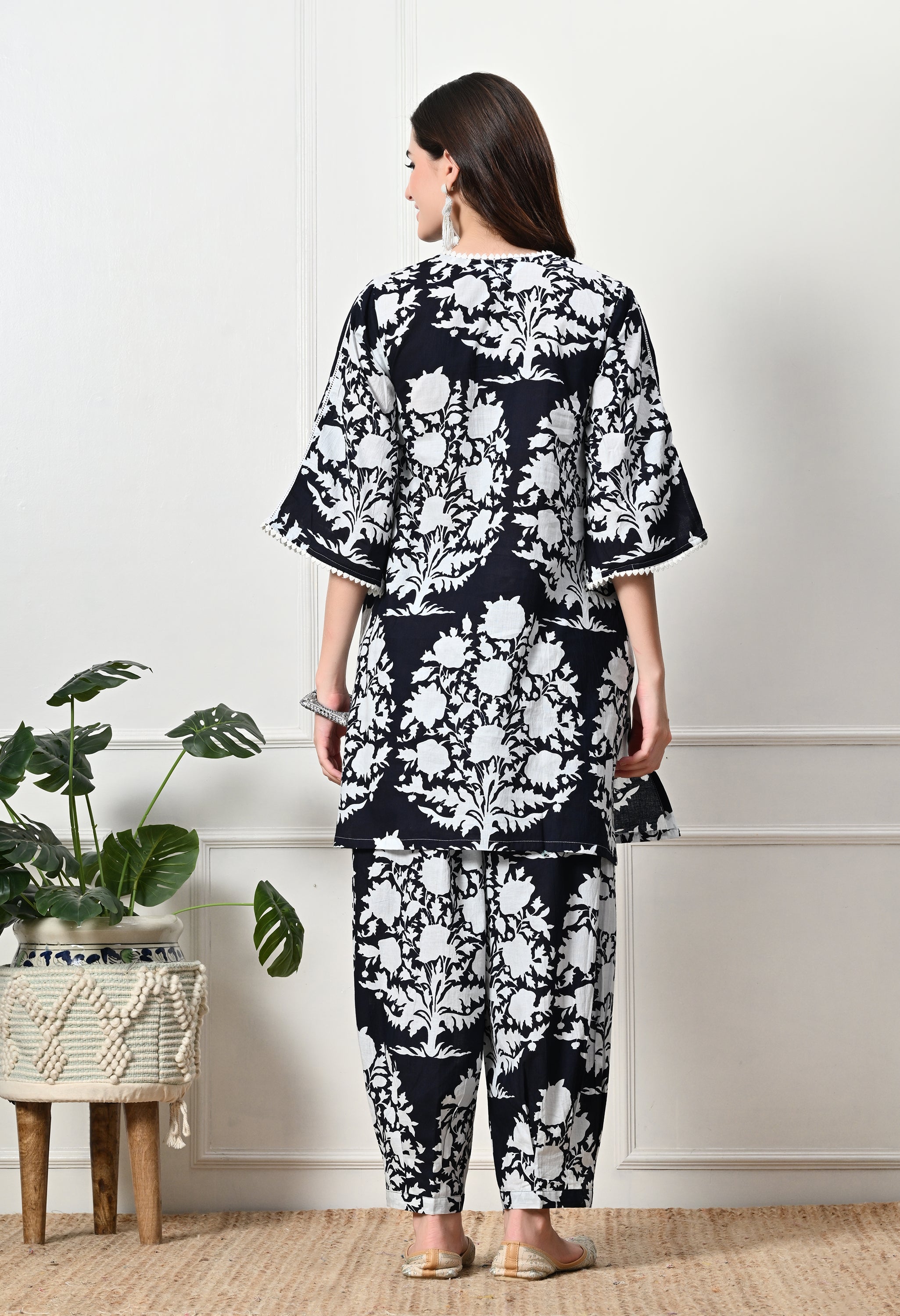 Black Floral Kurta set with Lace details