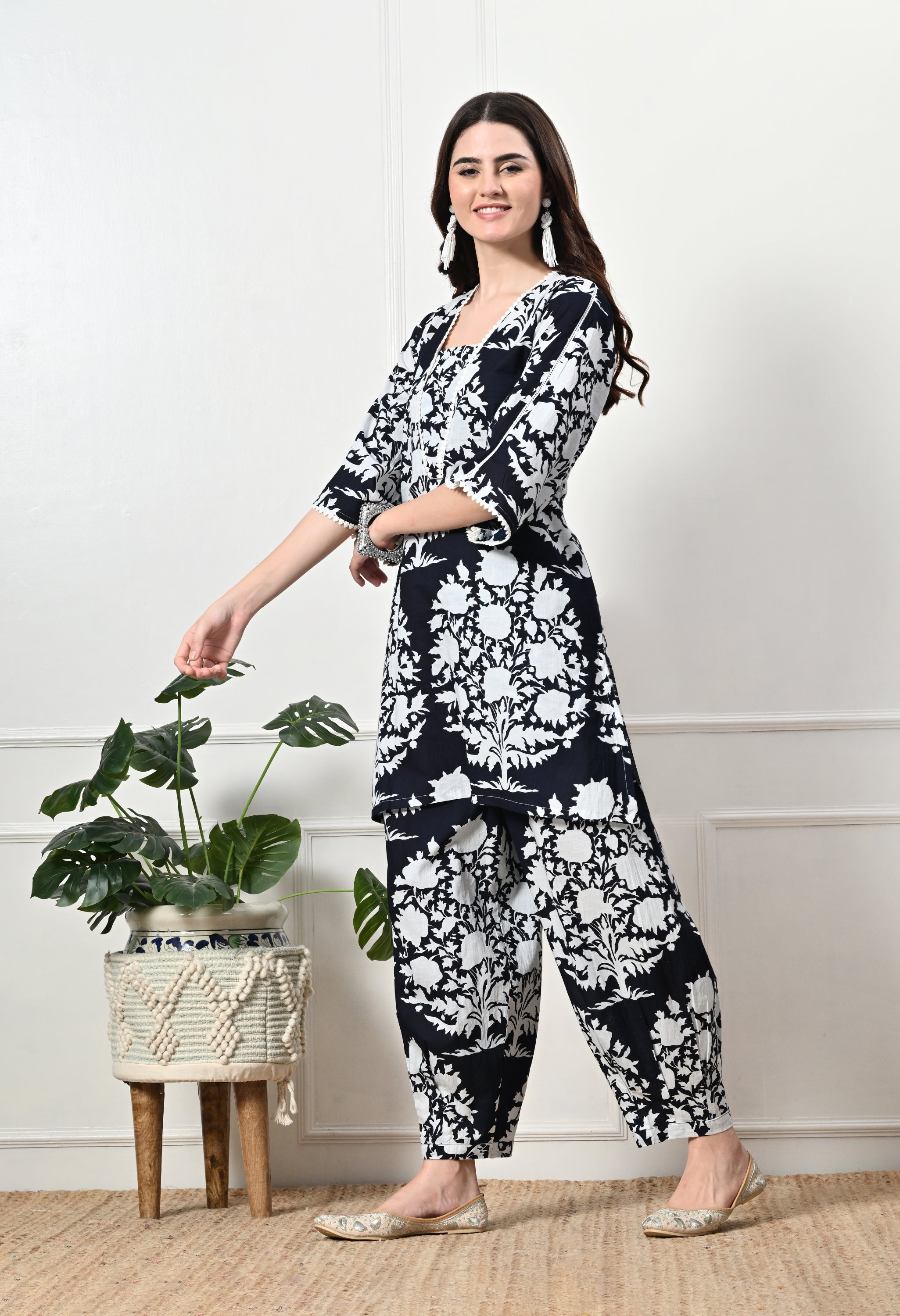 Black Floral Kurta set with Lace details