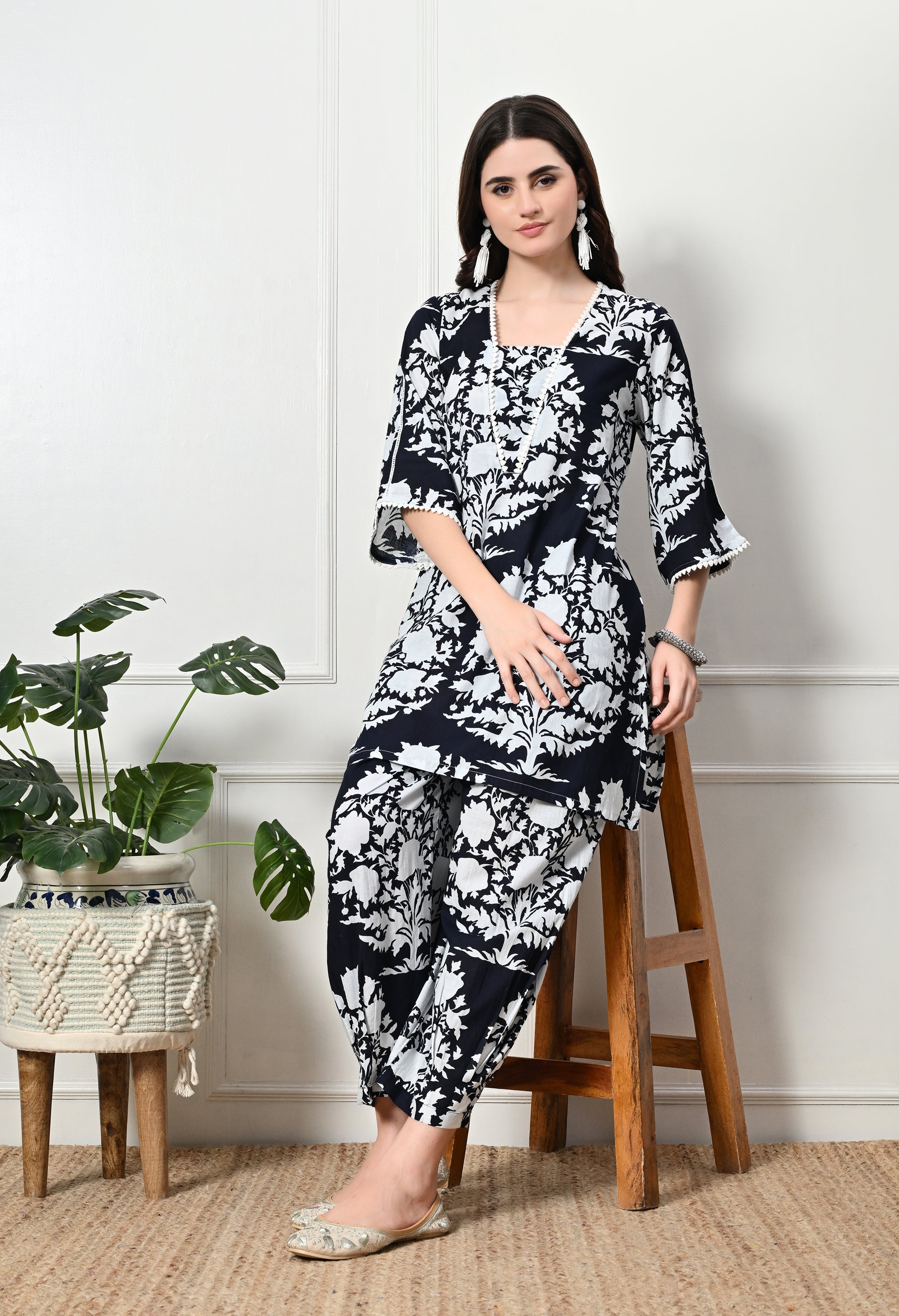 Black Floral Kurta set with Lace details