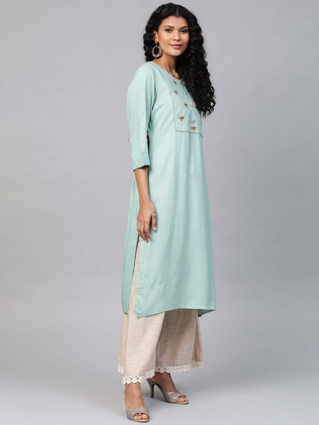 Sea Green Yoke Embroidered Straight Kurta