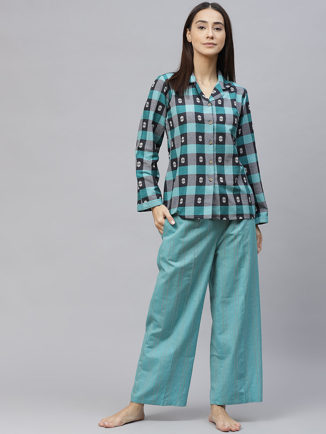 Women Green and White  Checked Cotton Pyjama Set