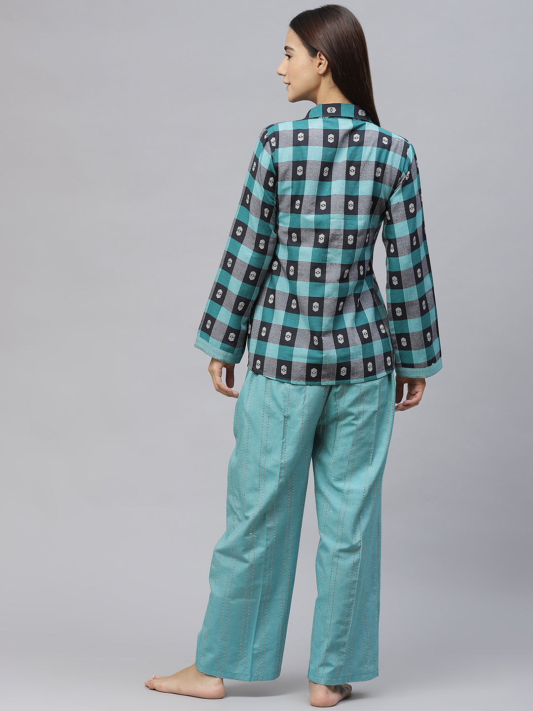 Women Green and White  Checked Cotton Pyjama Set