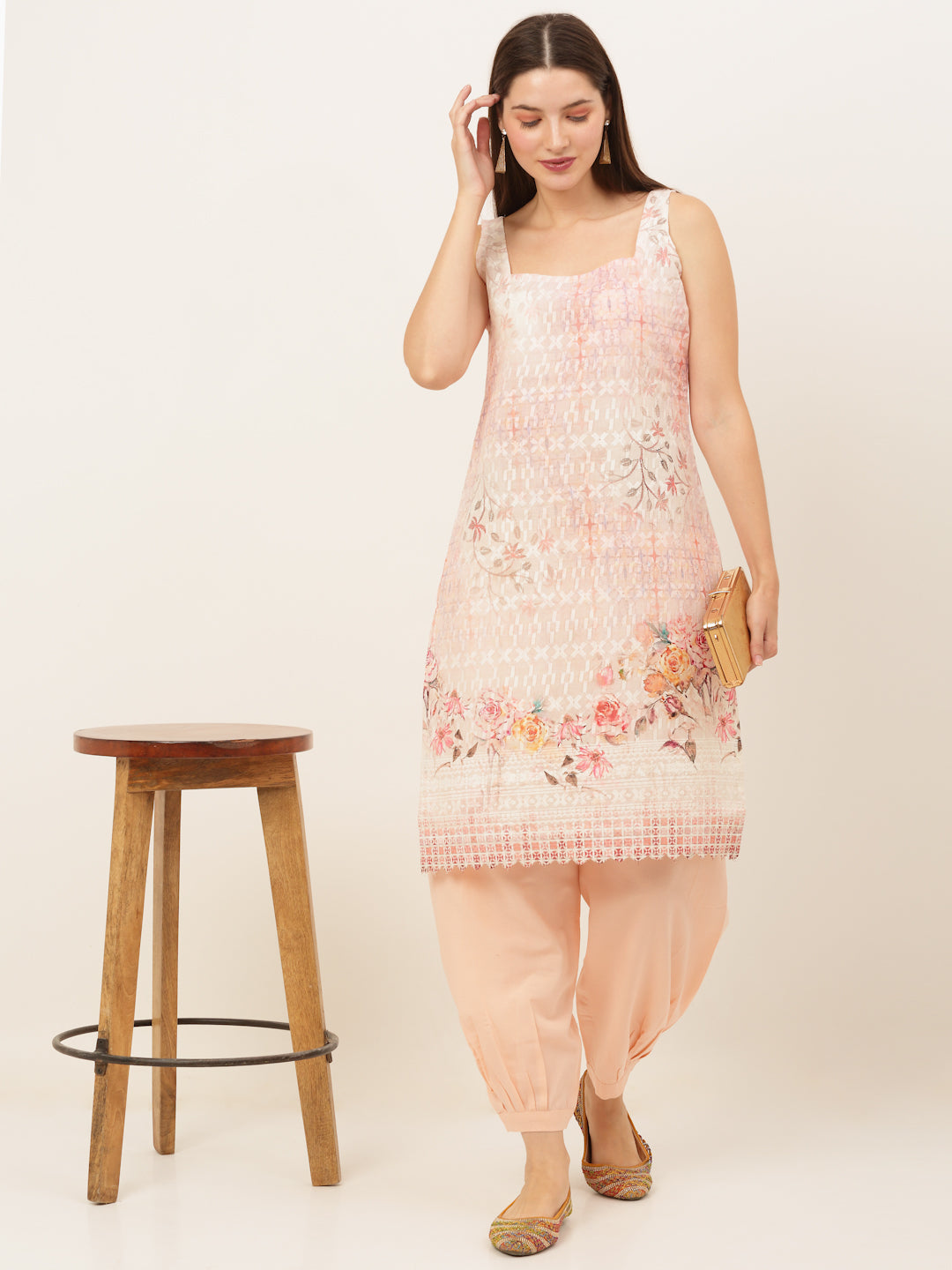 Floral Printed Sleeveless Straight Kurta