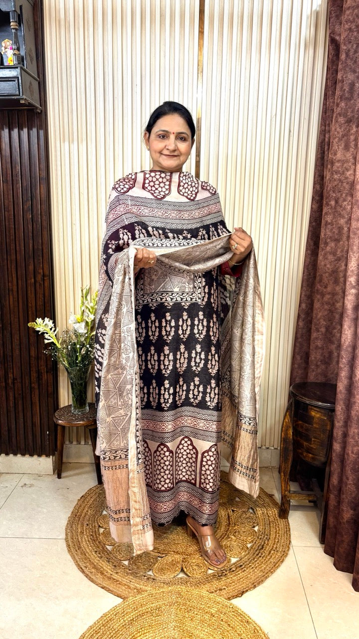 Maheshwari Silk Bagh Hand Block Printed Kurta Set With Tissue Zari Pallu Dupatta - Set of 3