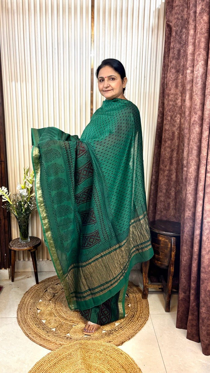 Maheshwari Silk Bagh Hand Block Printed Kurta Set With Tissue Zari Pallu Dupatta - Set of 3