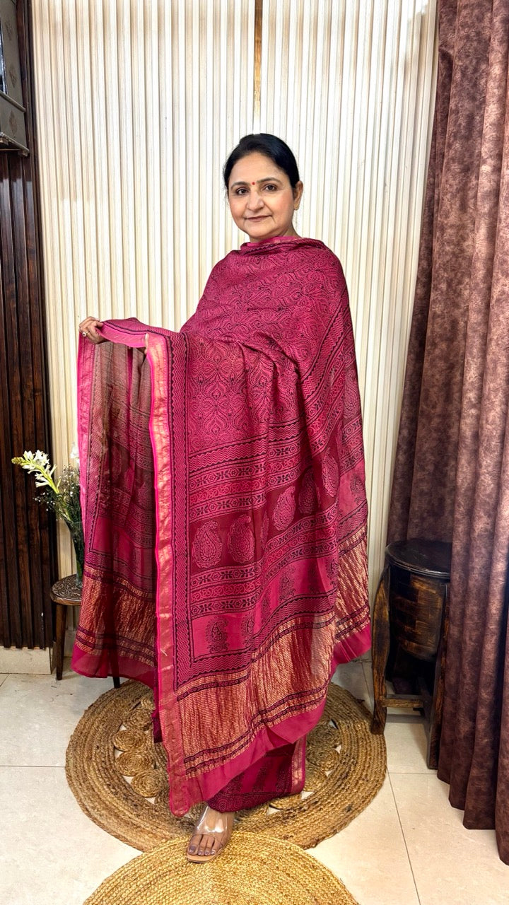 Maheshwari Silk Bagh Hand Block Printed Kurta Set With Tissue Zari Pallu Dupatta - Set of 3