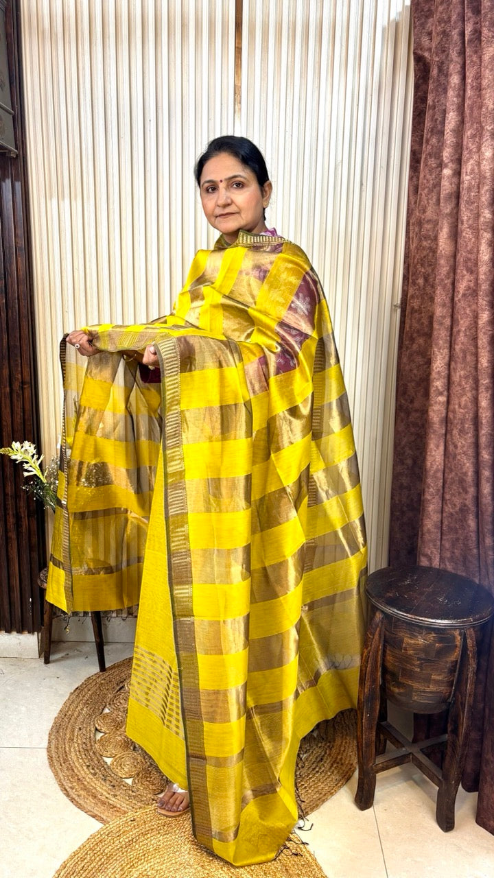 Pure Maheshwari Silk Zari Kurta With Dupatta - Set of 2