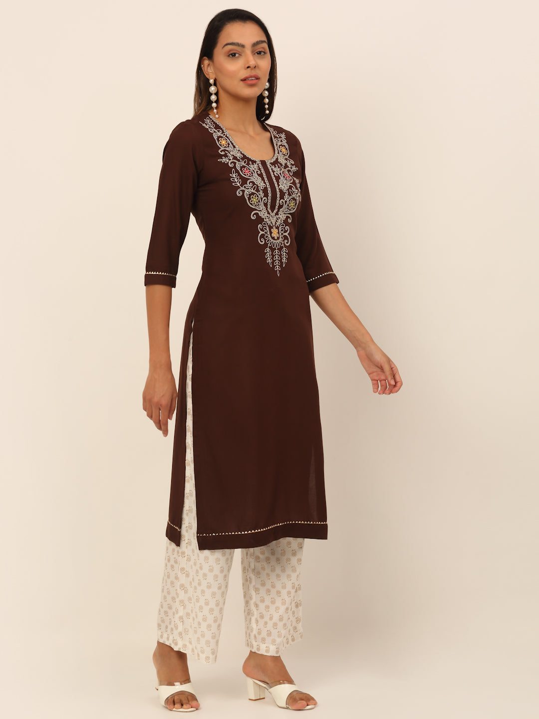 Women Brown Paisley Yoke Design Keyhole Neck Thread Work Kurta