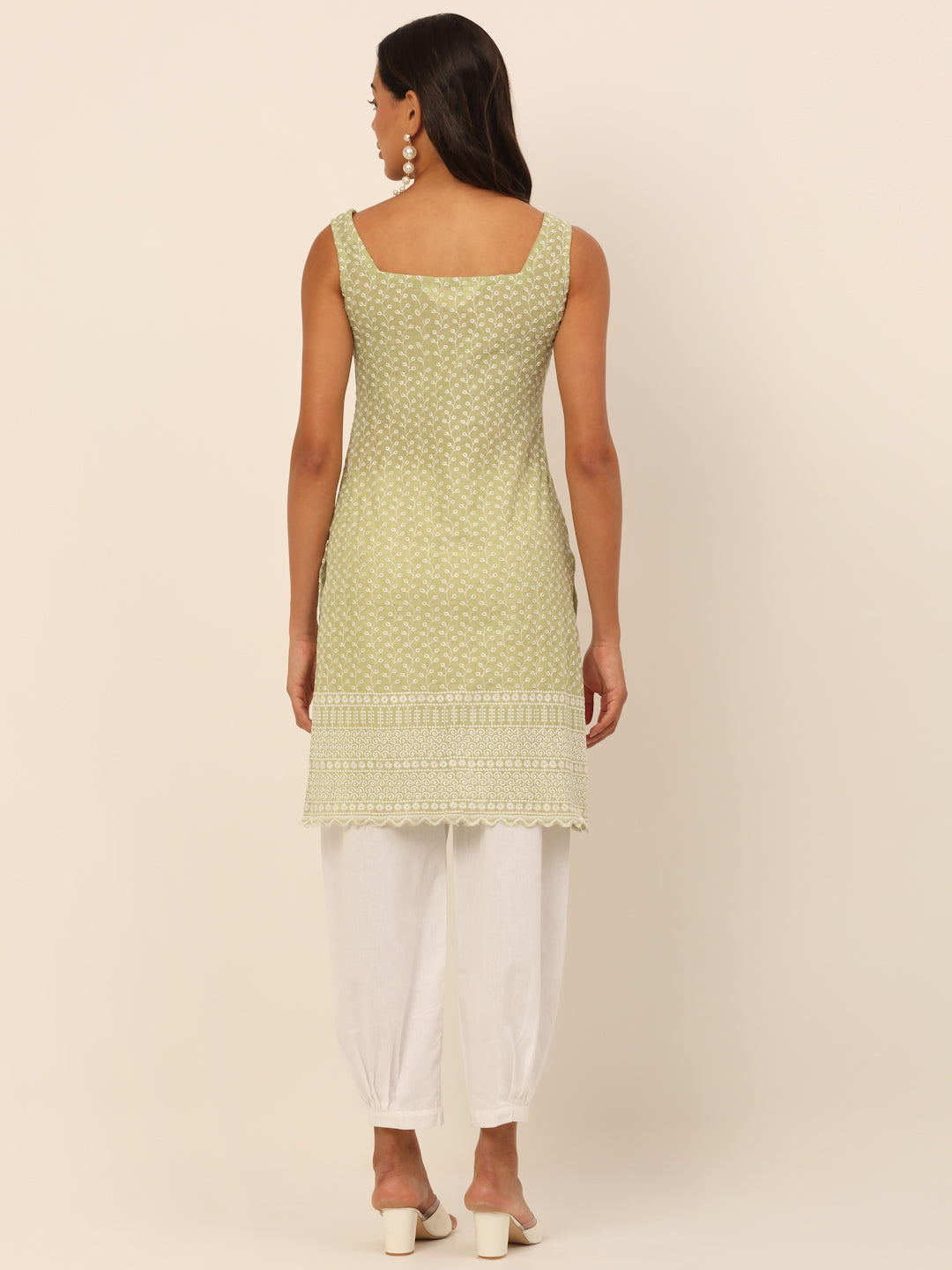 Women Green Embroidered Kurta