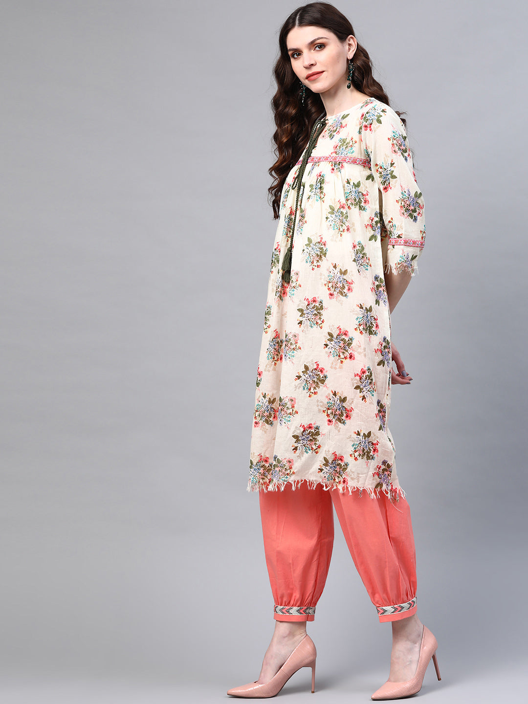 Women Off-White & Green Floral Screen Print A-Line Sustainable Kurta