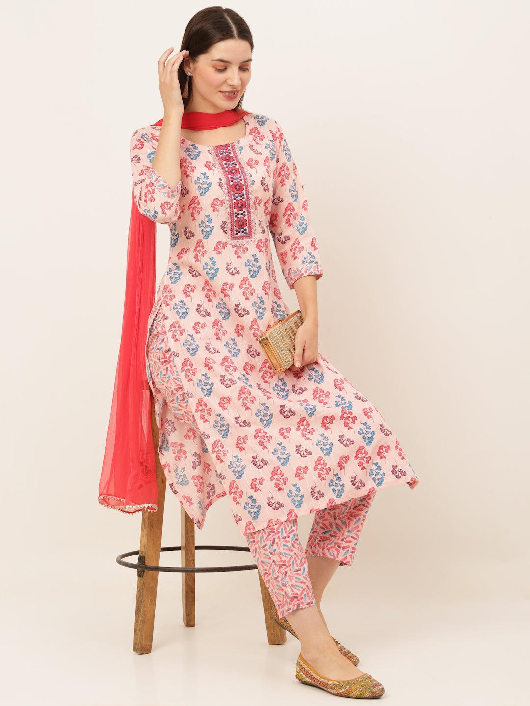 Women Pink Floral Printed Kurta with Trousers & With Dupatta