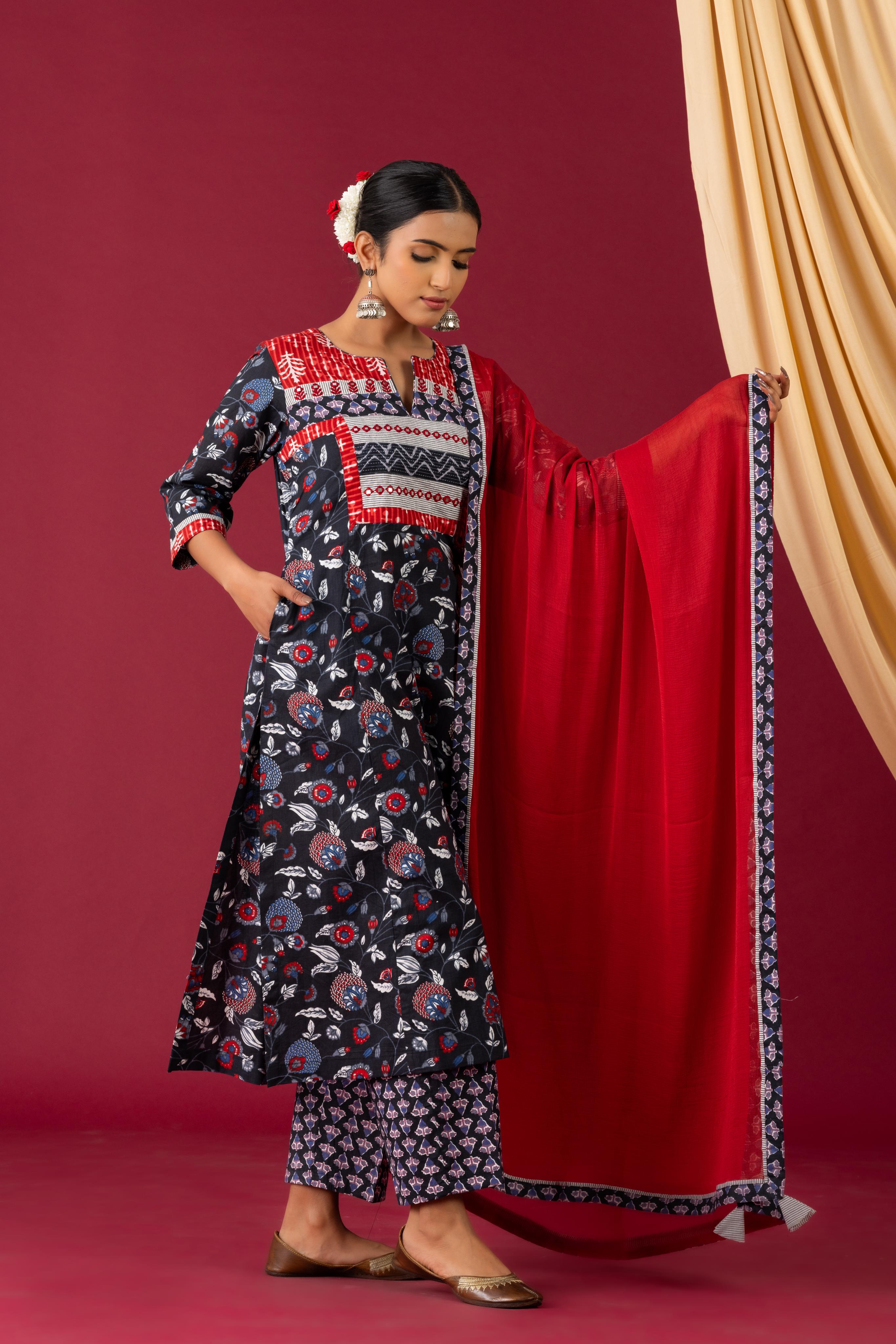 Bahaar Black floral print kurta set