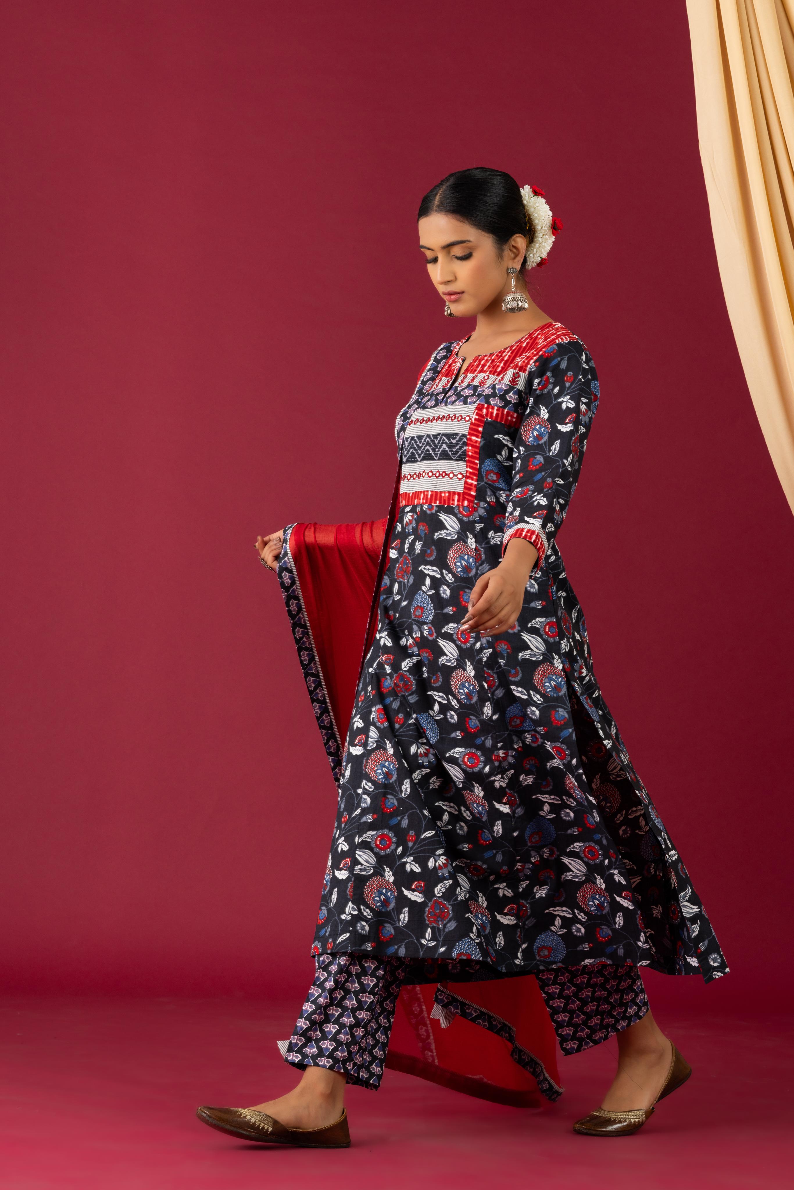 Bahaar Black floral print kurta set